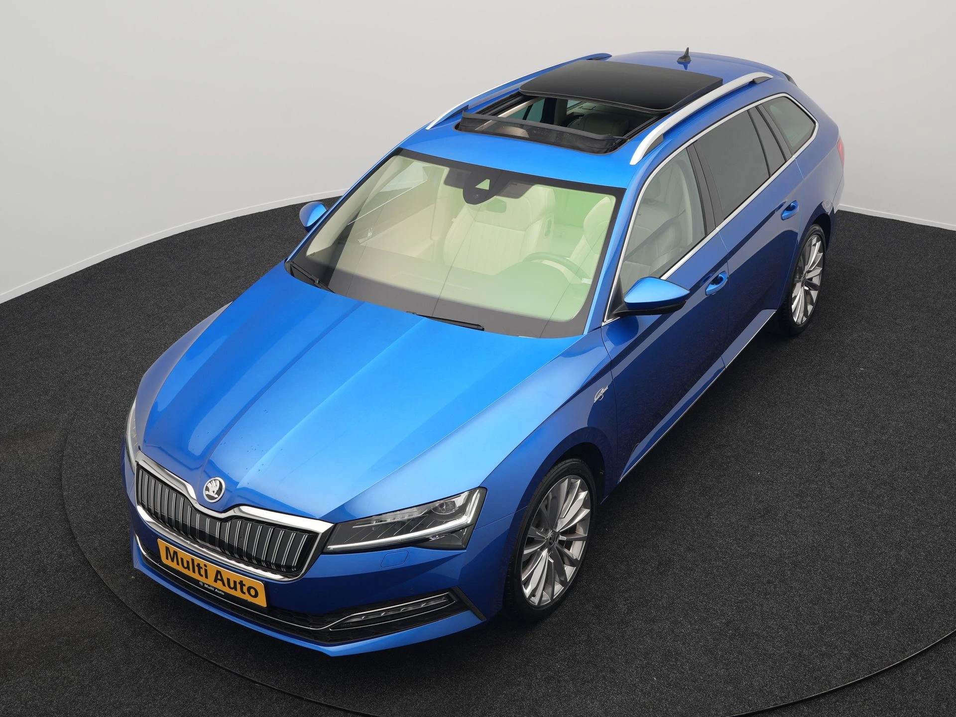 Hoofdafbeelding Škoda Superb