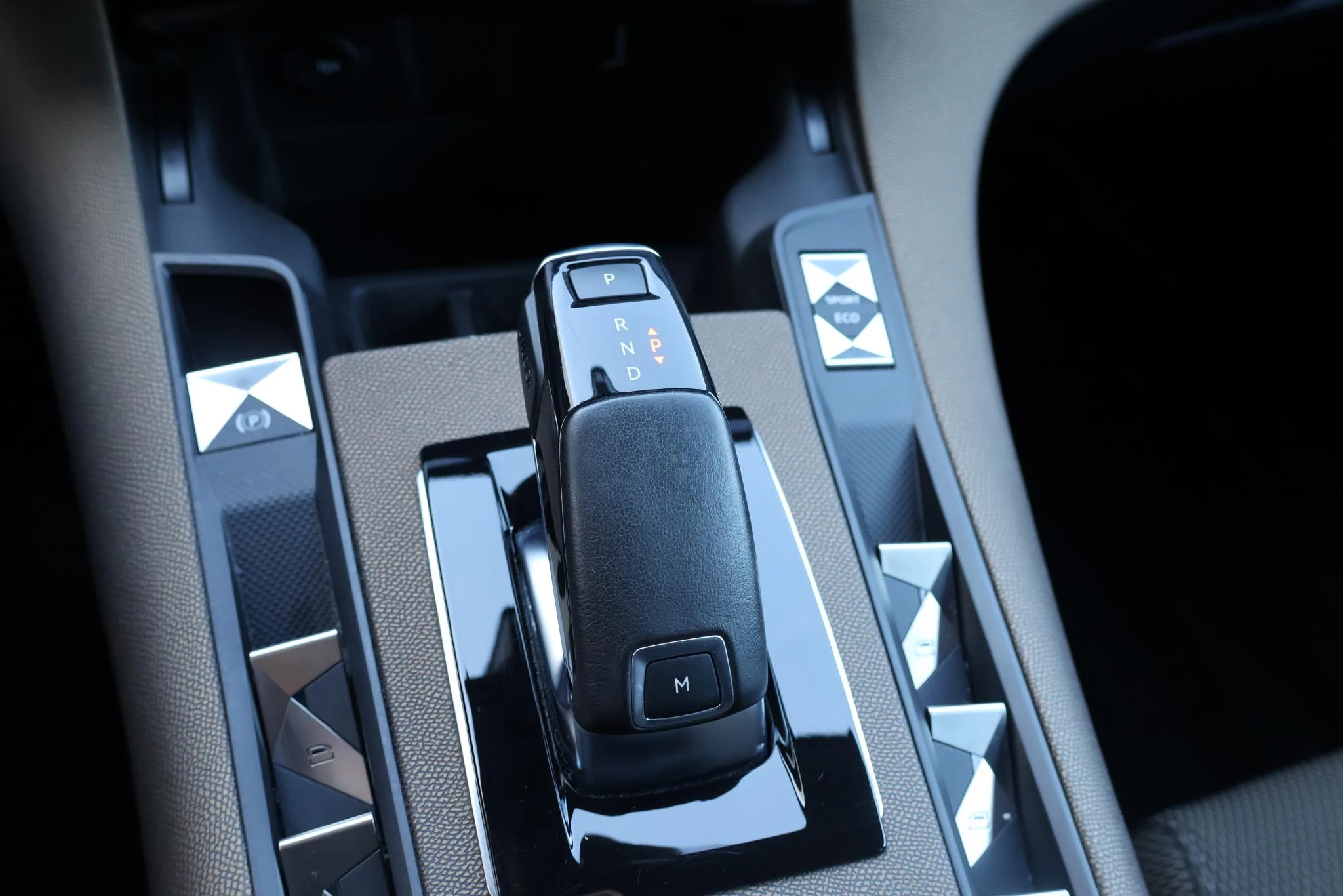 Hoofdafbeelding DS DS 7