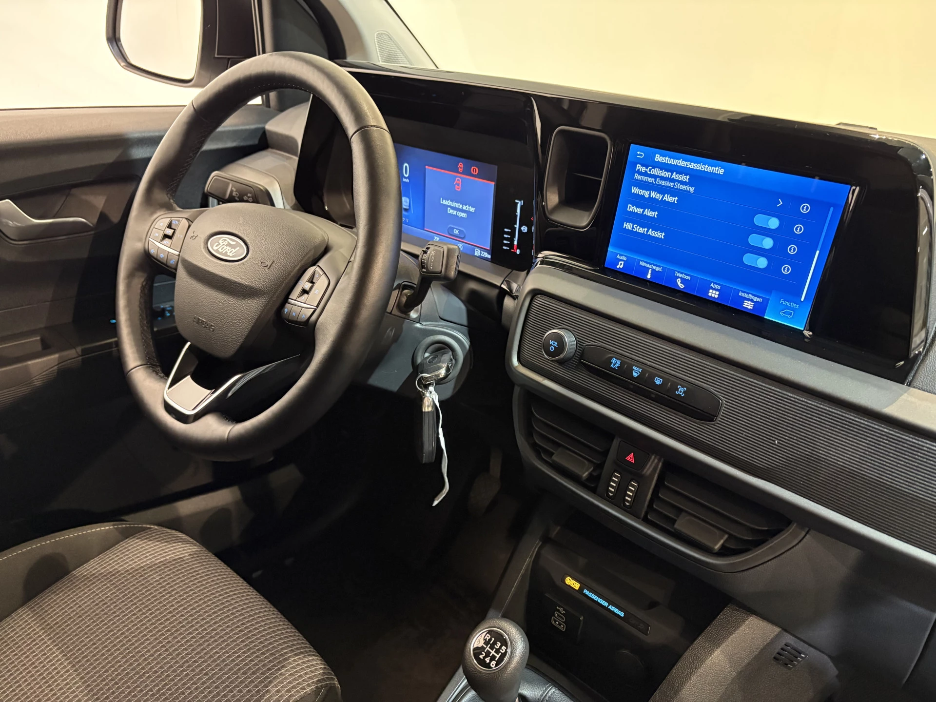 Hoofdafbeelding Ford Transit Courier