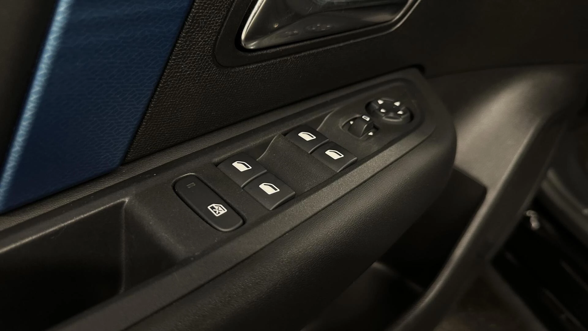 Hoofdafbeelding Citroën ë-C4 X