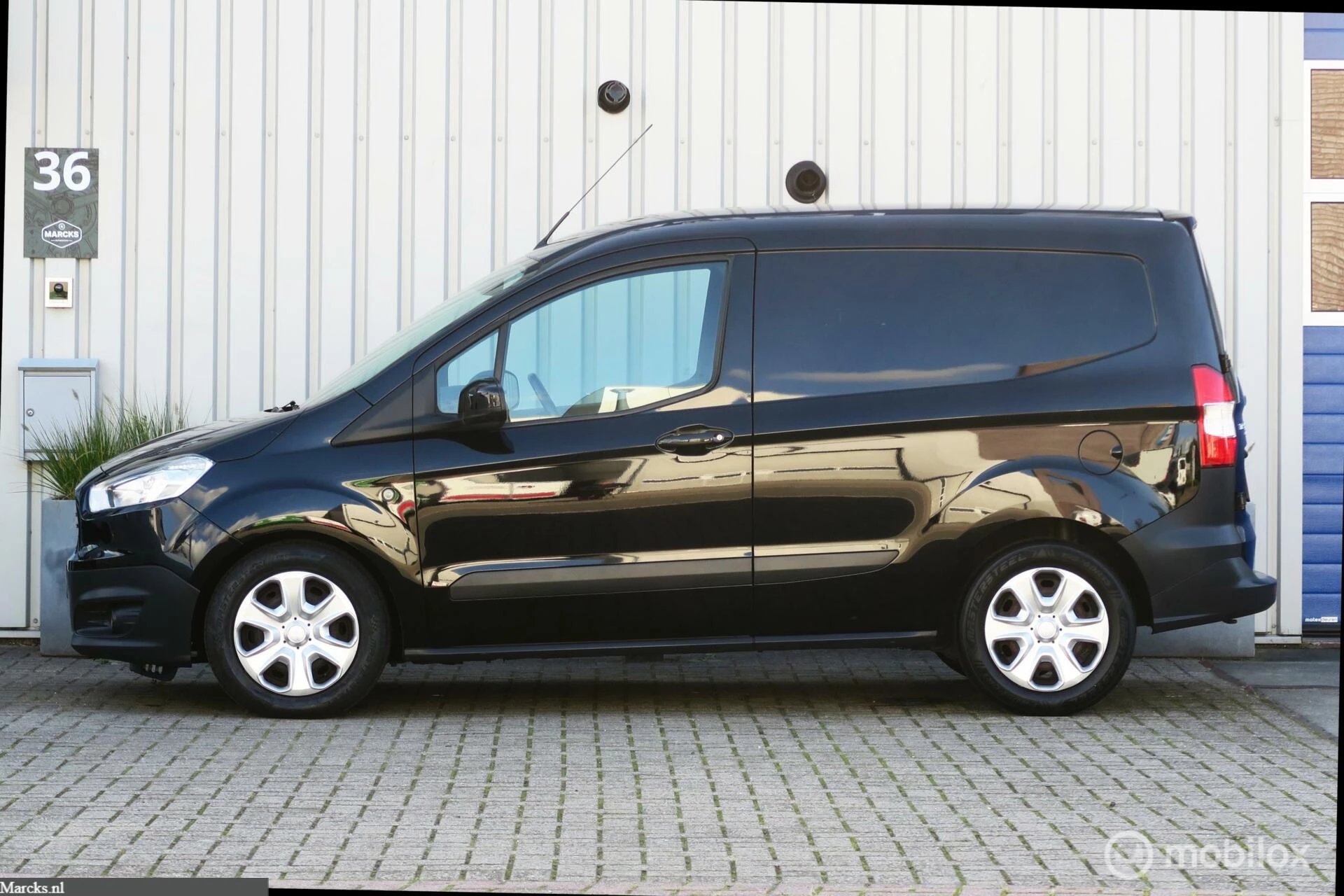 Hoofdafbeelding Ford Transit Courier