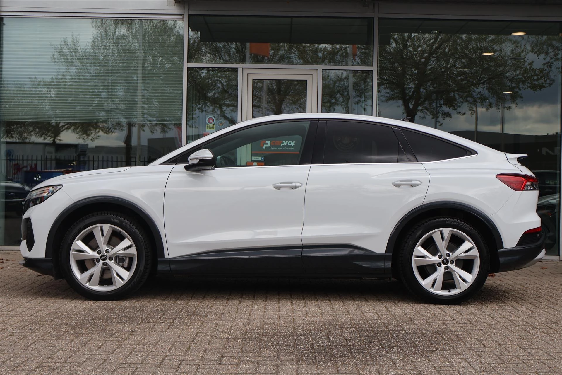 Hoofdafbeelding Audi Q4 Sportback e-tron