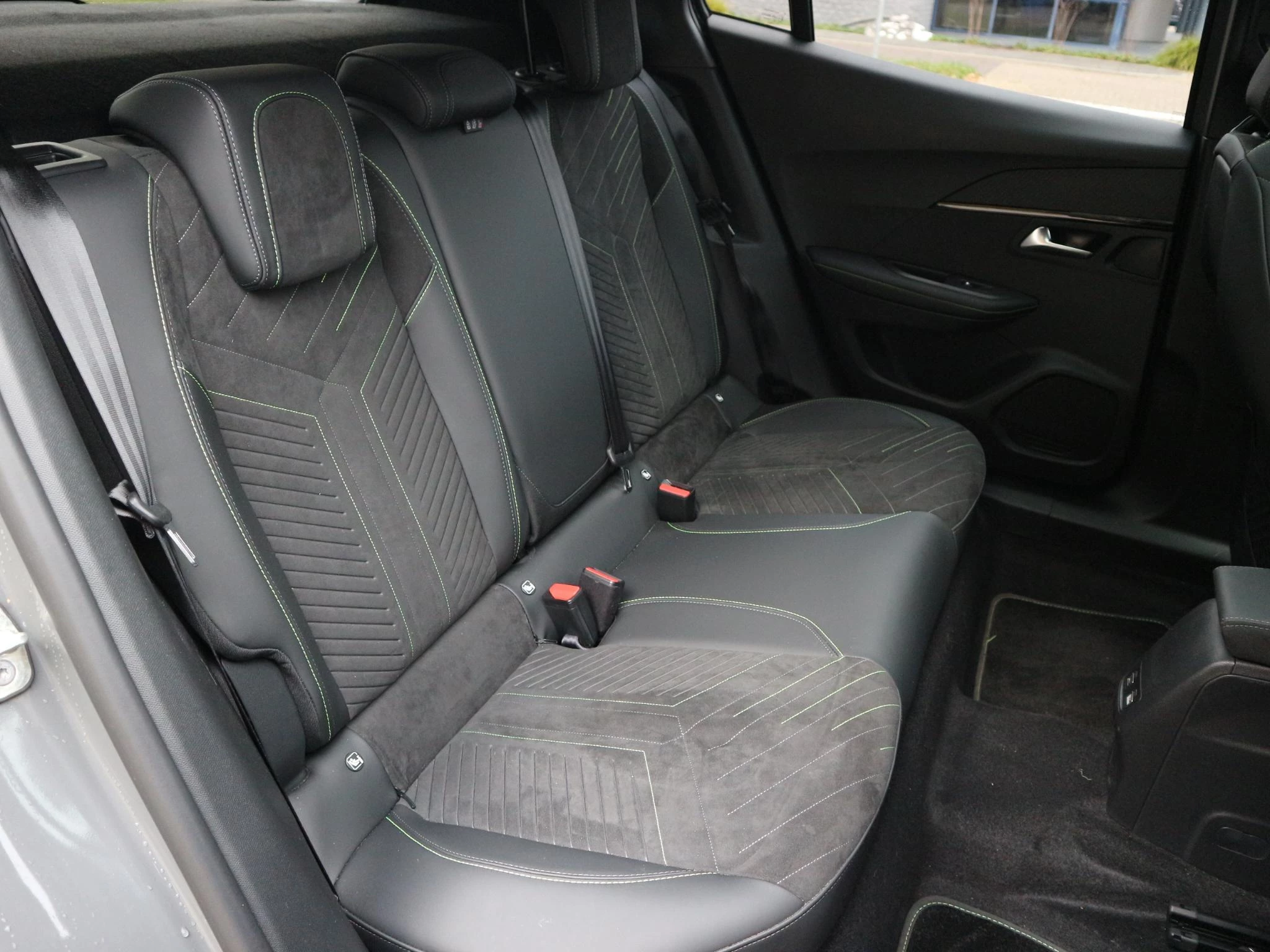 Hoofdafbeelding Peugeot e-2008