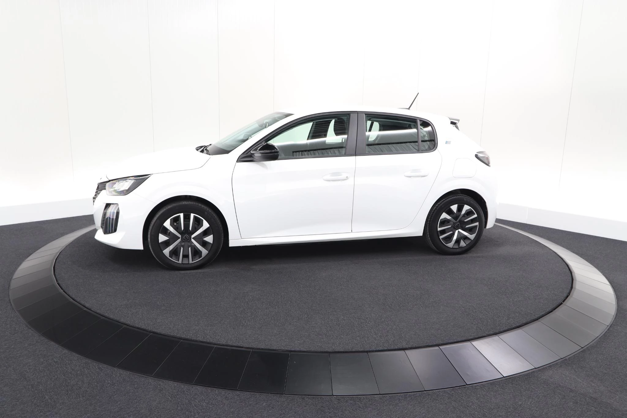 Hoofdafbeelding Peugeot e-208