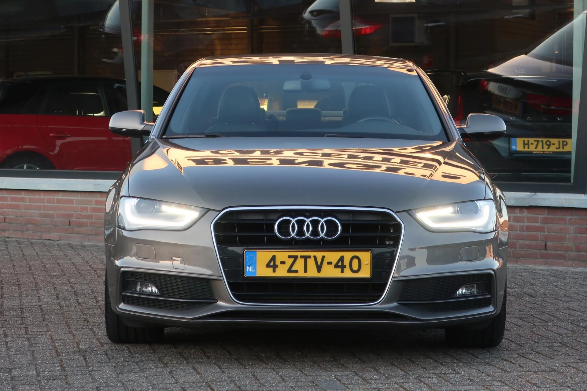 Hoofdafbeelding Audi A4