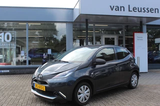 Toyota Aygo 1.0 VVT-i X-FUN ALL-SEASON EL-RAMEN AIRCO CENTRALE PORTIERVERGR. BLUETOOTH