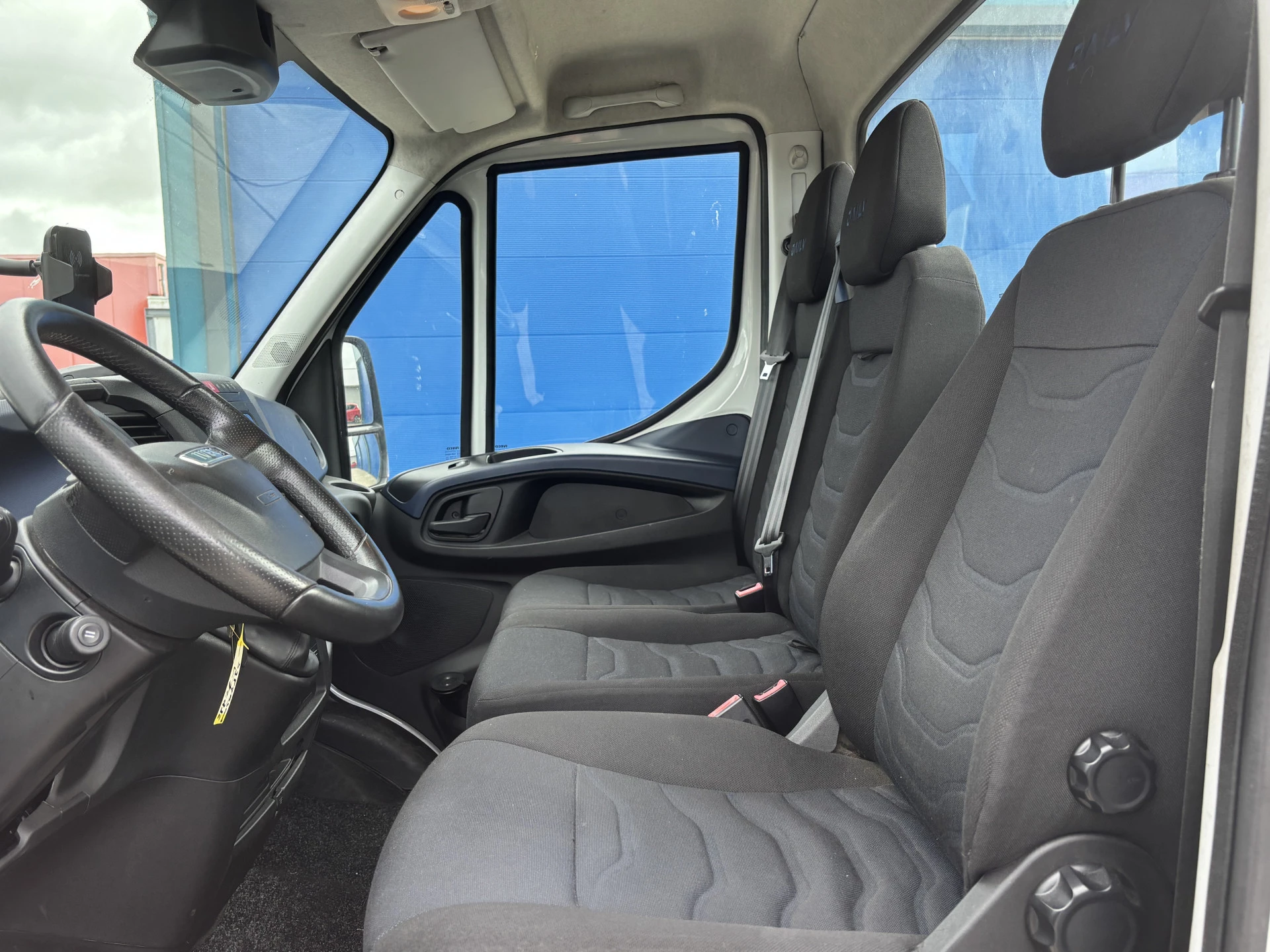 Hoofdafbeelding Iveco 40C18 3.0 180 PK Automaat Be Trekker + Autotransporter Tijhof voor 3 auto's