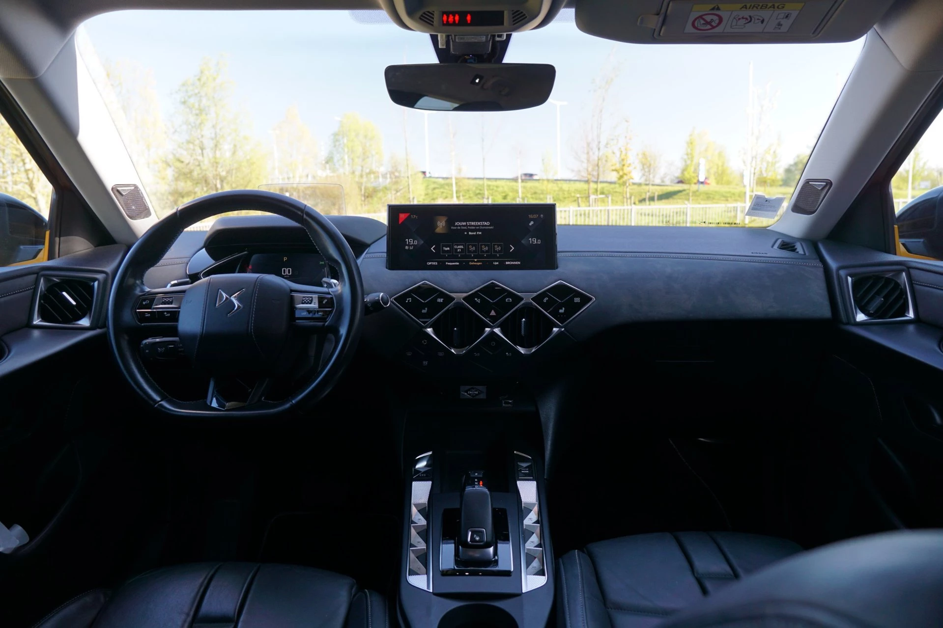 Hoofdafbeelding DS DS 3