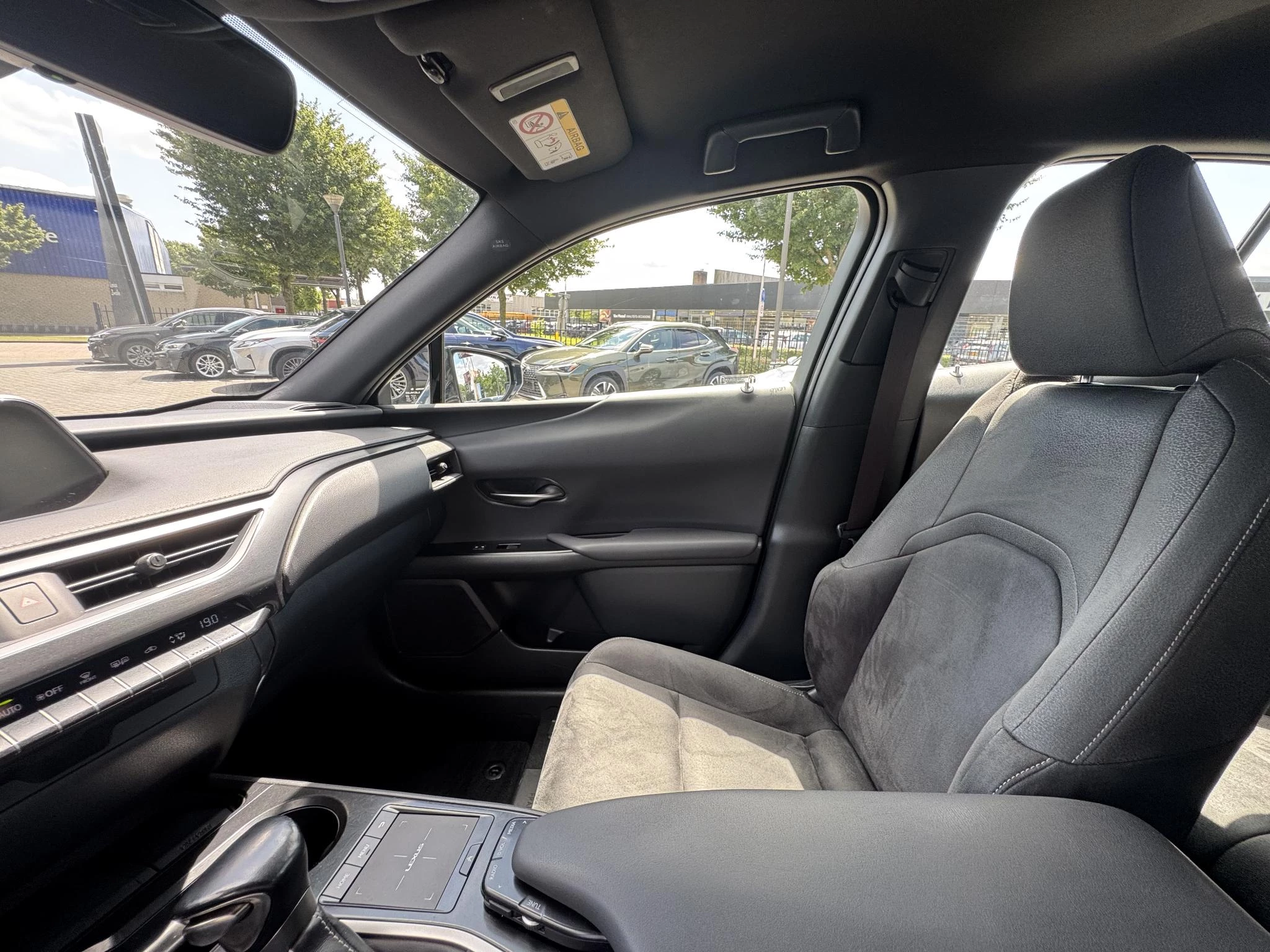 Hoofdafbeelding Lexus UX