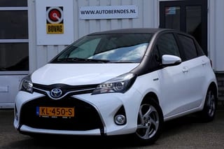 Toyota Yaris 1.5 Hybrid Trend Bi-Tone Automaat*NL-Auto*Perfect Onderh.*Afneemb. Trekhaak/Leder/Camera/Navi/Climate-Control/Cruise-Control/Rijstrook/LED/15 inch LM*