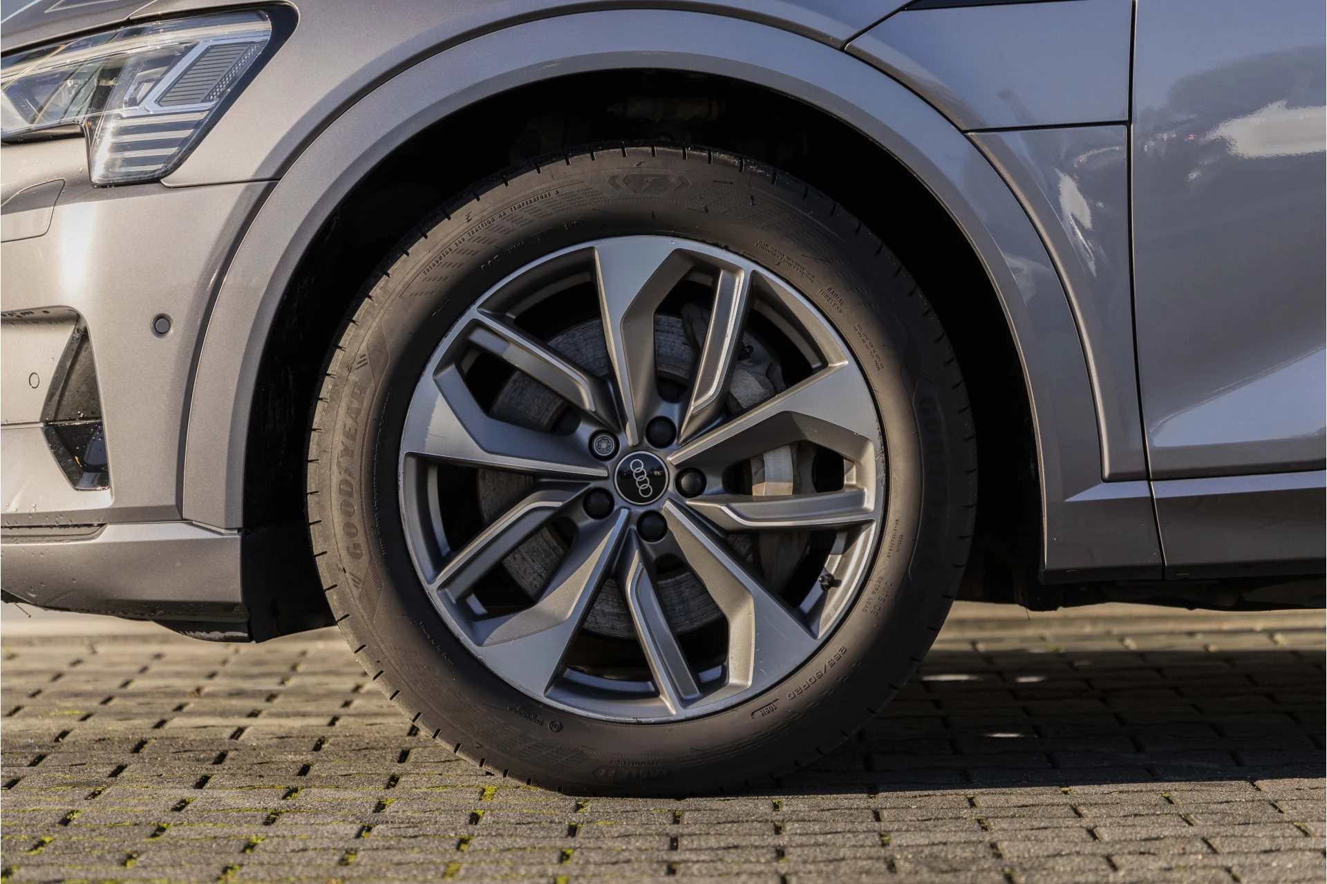 Hoofdafbeelding Audi e-tron