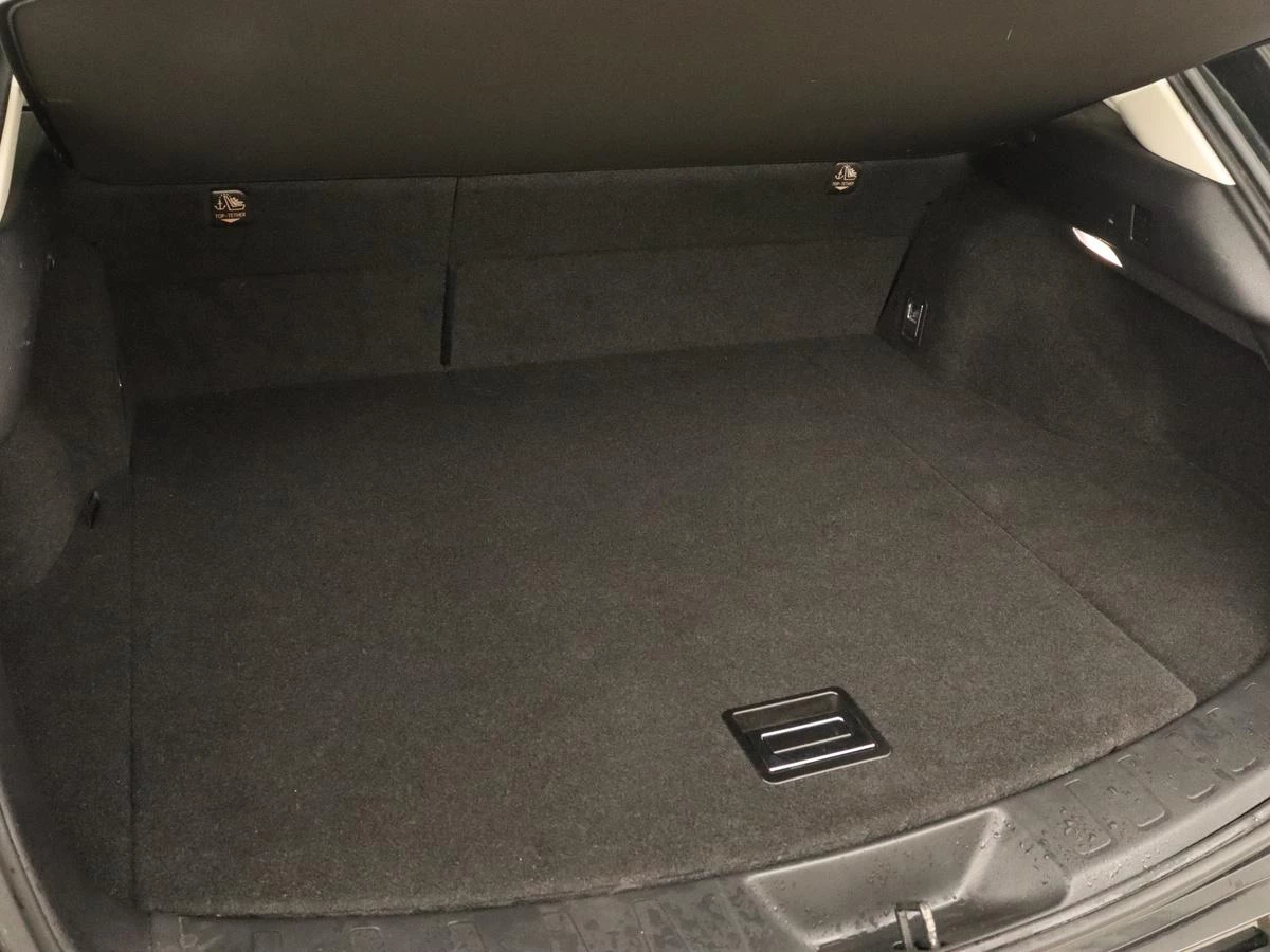 Hoofdafbeelding Lexus UX