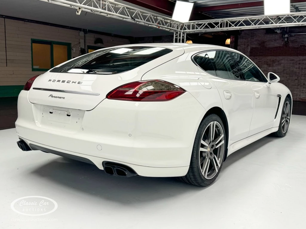 Hoofdafbeelding Porsche Panamera