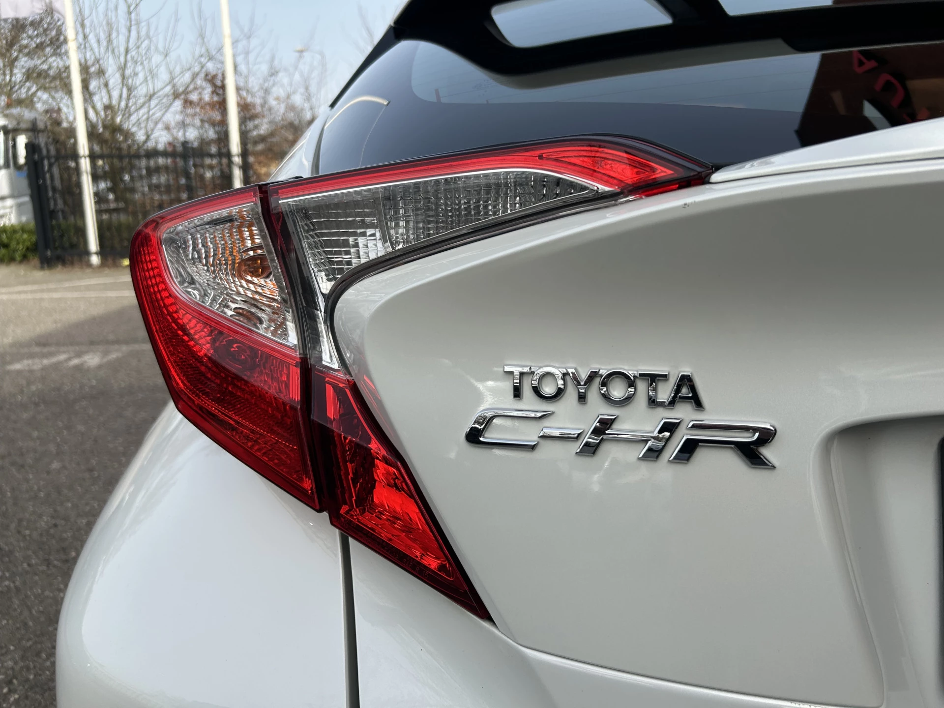 Hoofdafbeelding Toyota C-HR