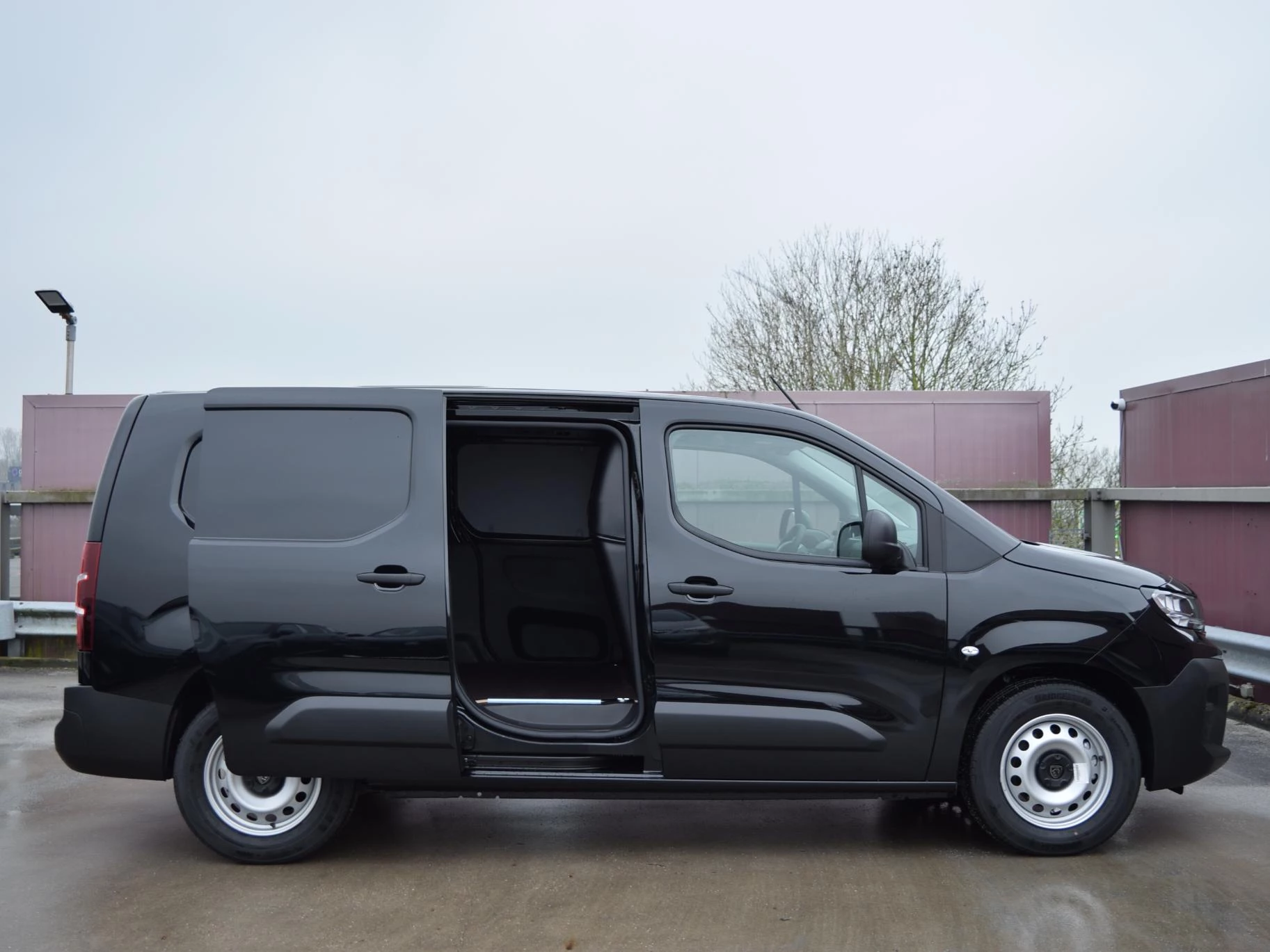 Hoofdafbeelding Peugeot e-Partner