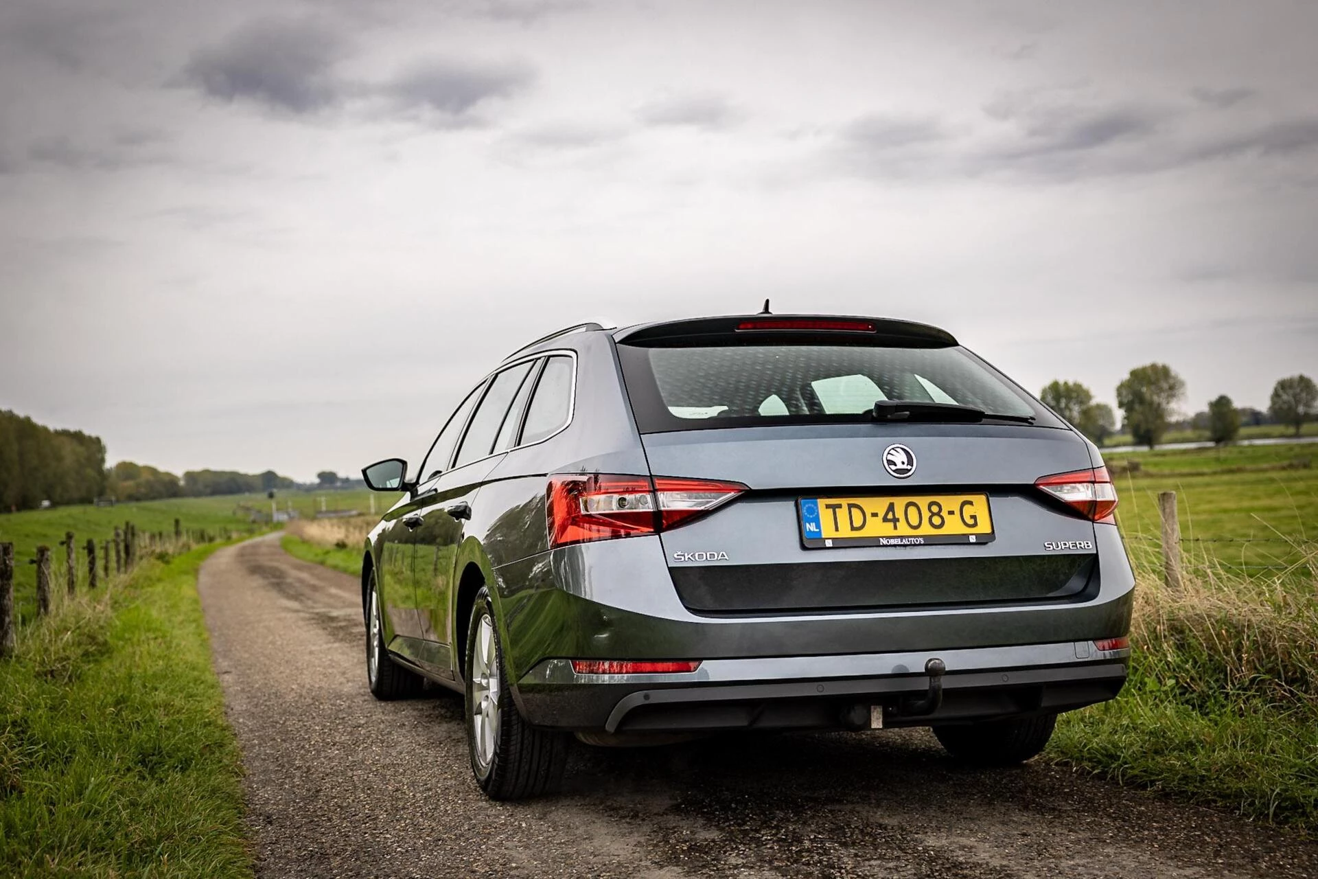 Hoofdafbeelding Škoda Superb
