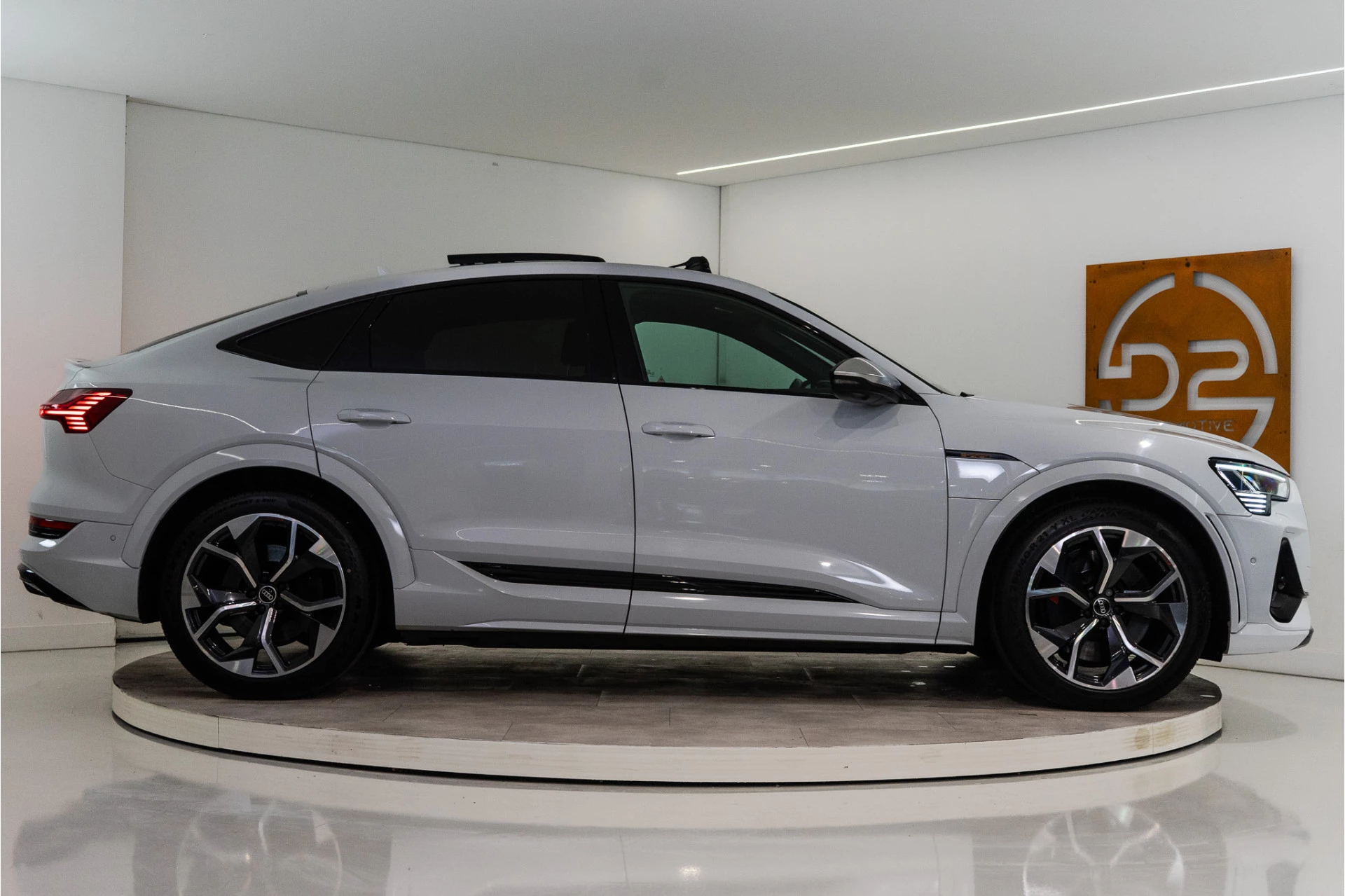 Hoofdafbeelding Audi e-tron