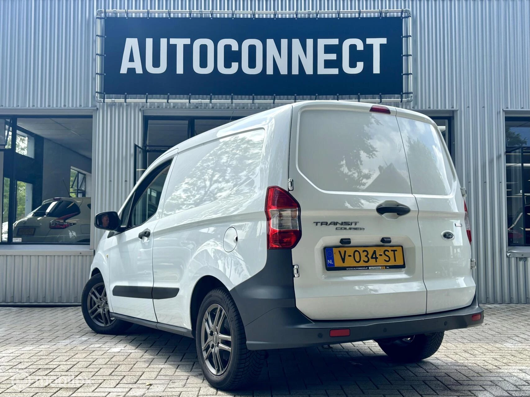 Hoofdafbeelding Ford Transit Courier