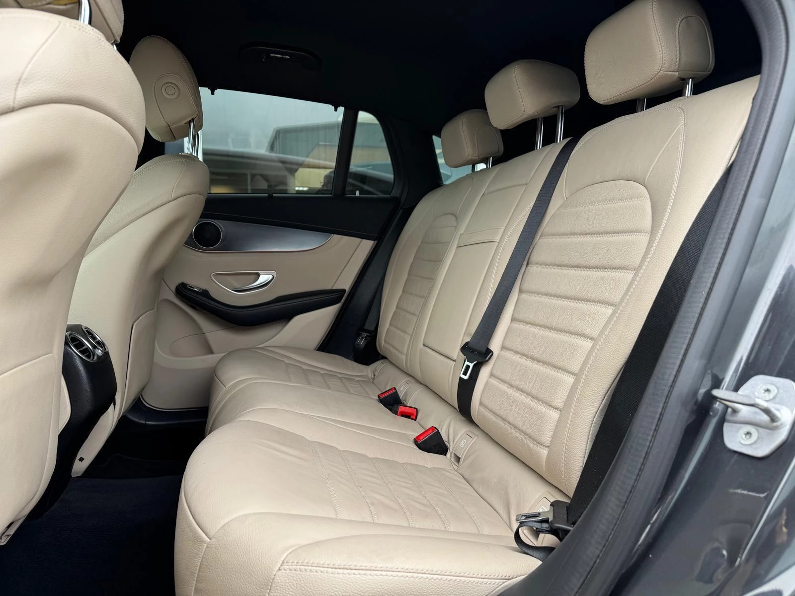 Hoofdafbeelding Mercedes-Benz EQC