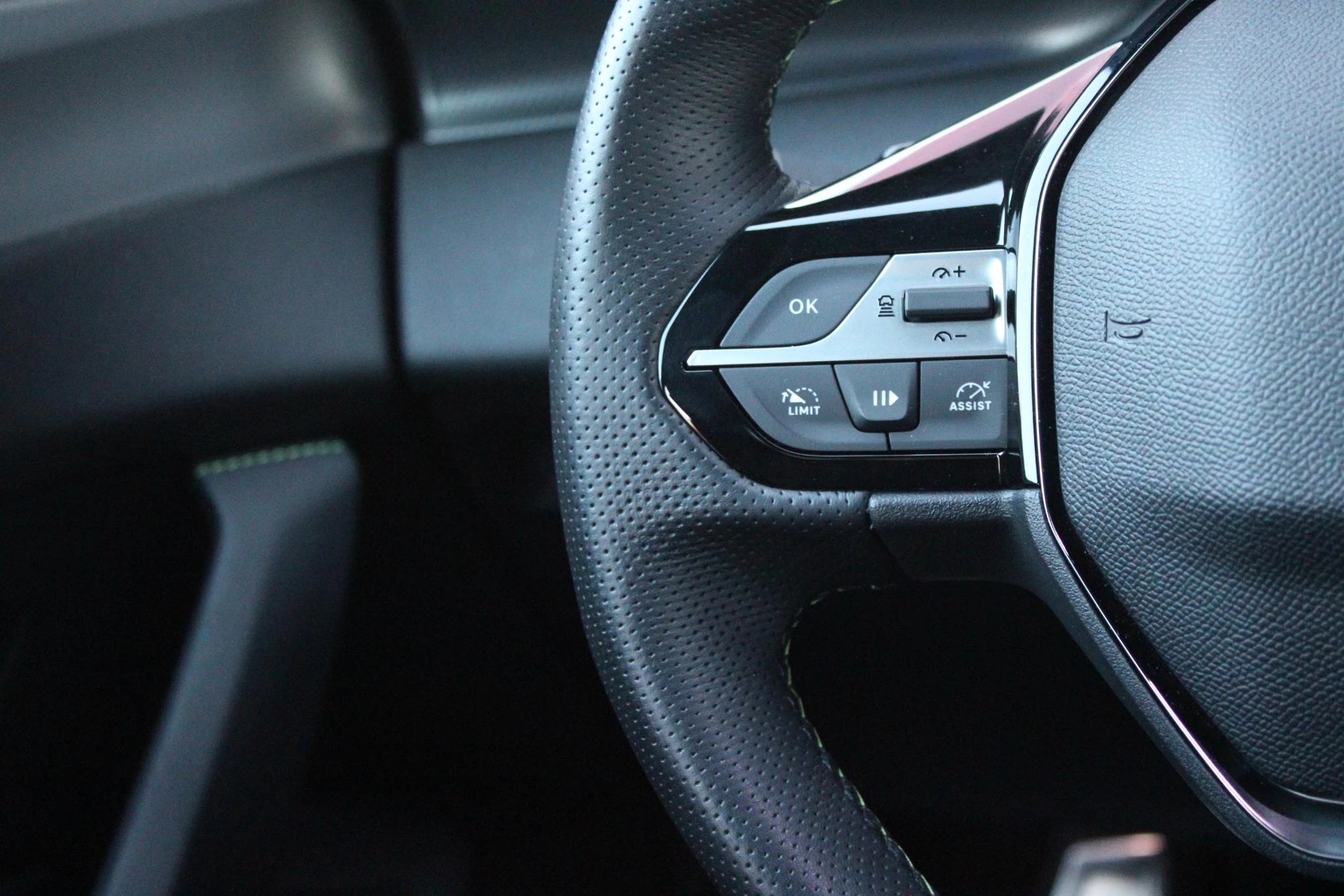 Hoofdafbeelding Peugeot 408