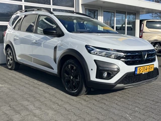 Hoofdafbeelding Dacia Jogger Dacia Jogger 1.0 TCe 110 Extreme 7p. Camera Cruise control Stoelverwarming 1e eigenaar Apple Carplay/Android Auto