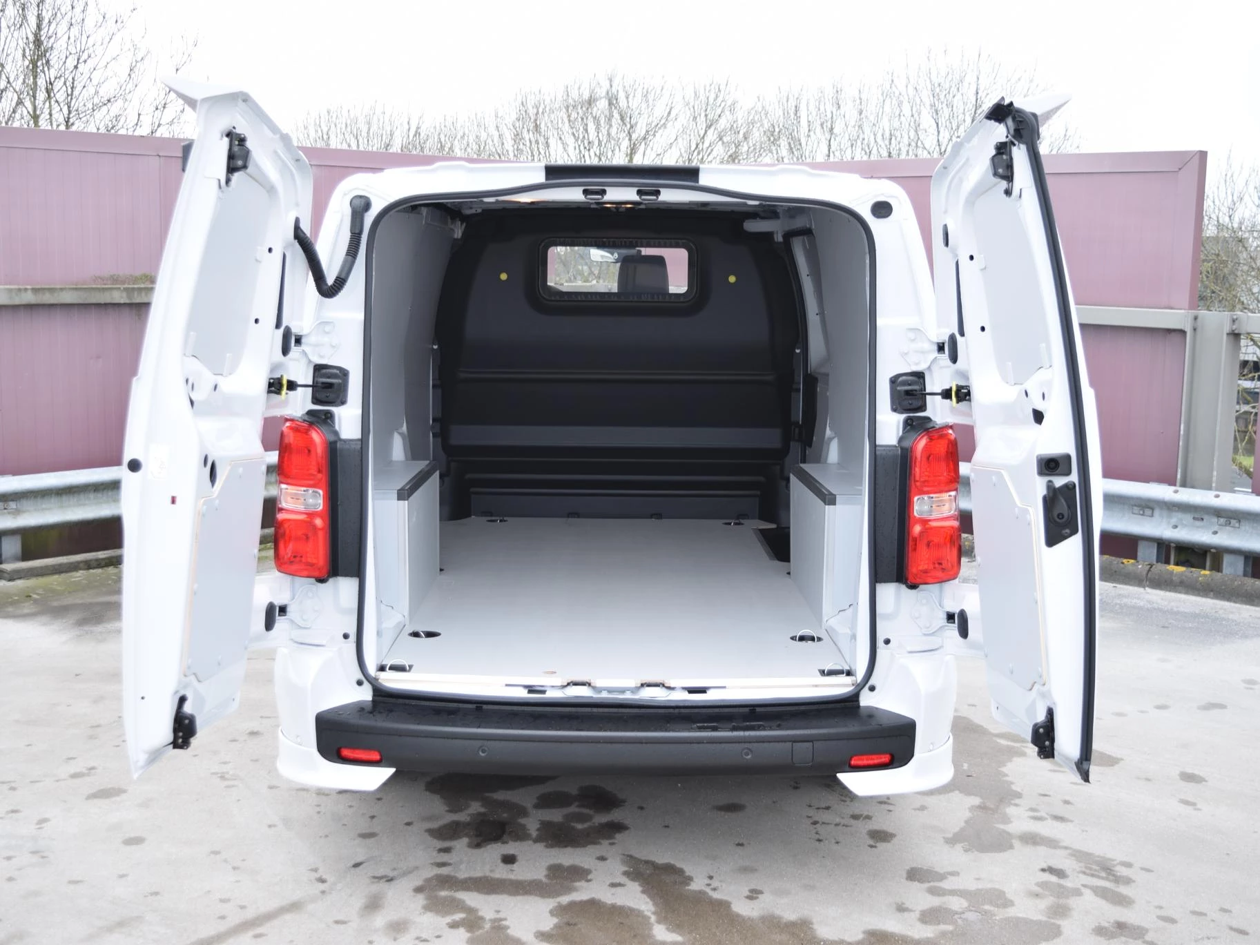 Hoofdafbeelding Peugeot e-Expert