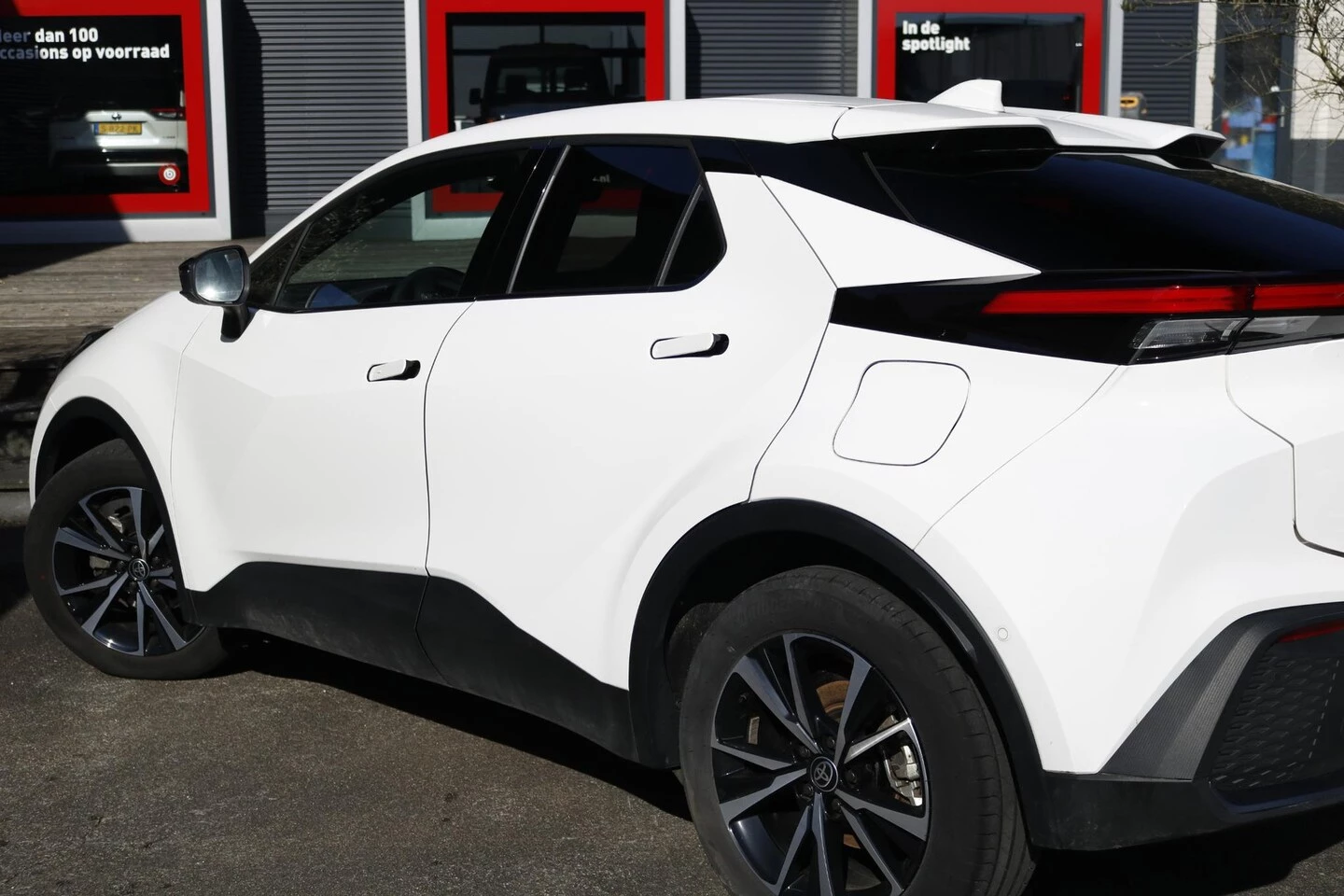 Hoofdafbeelding Toyota C-HR