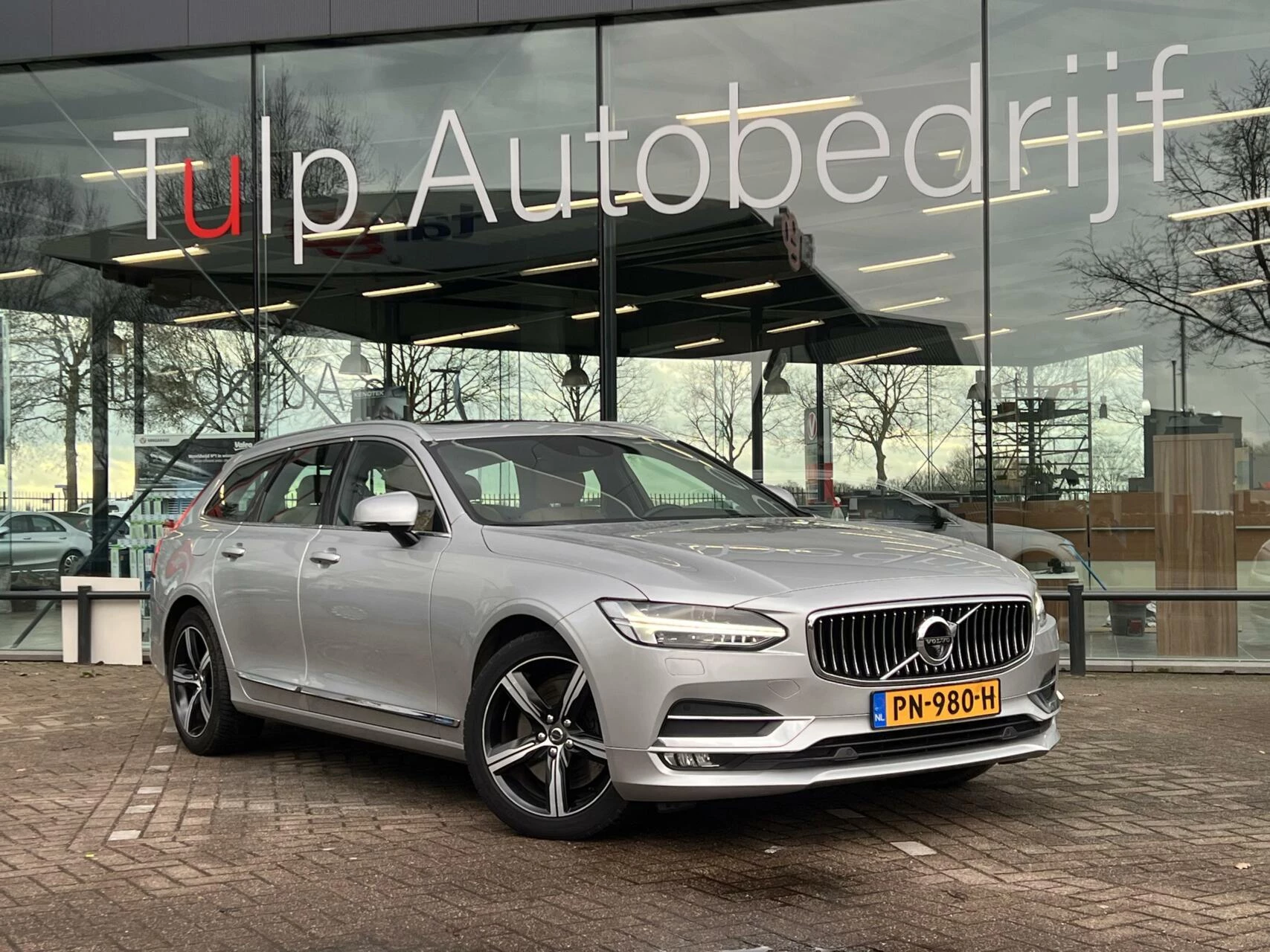 Hoofdafbeelding Volvo V90