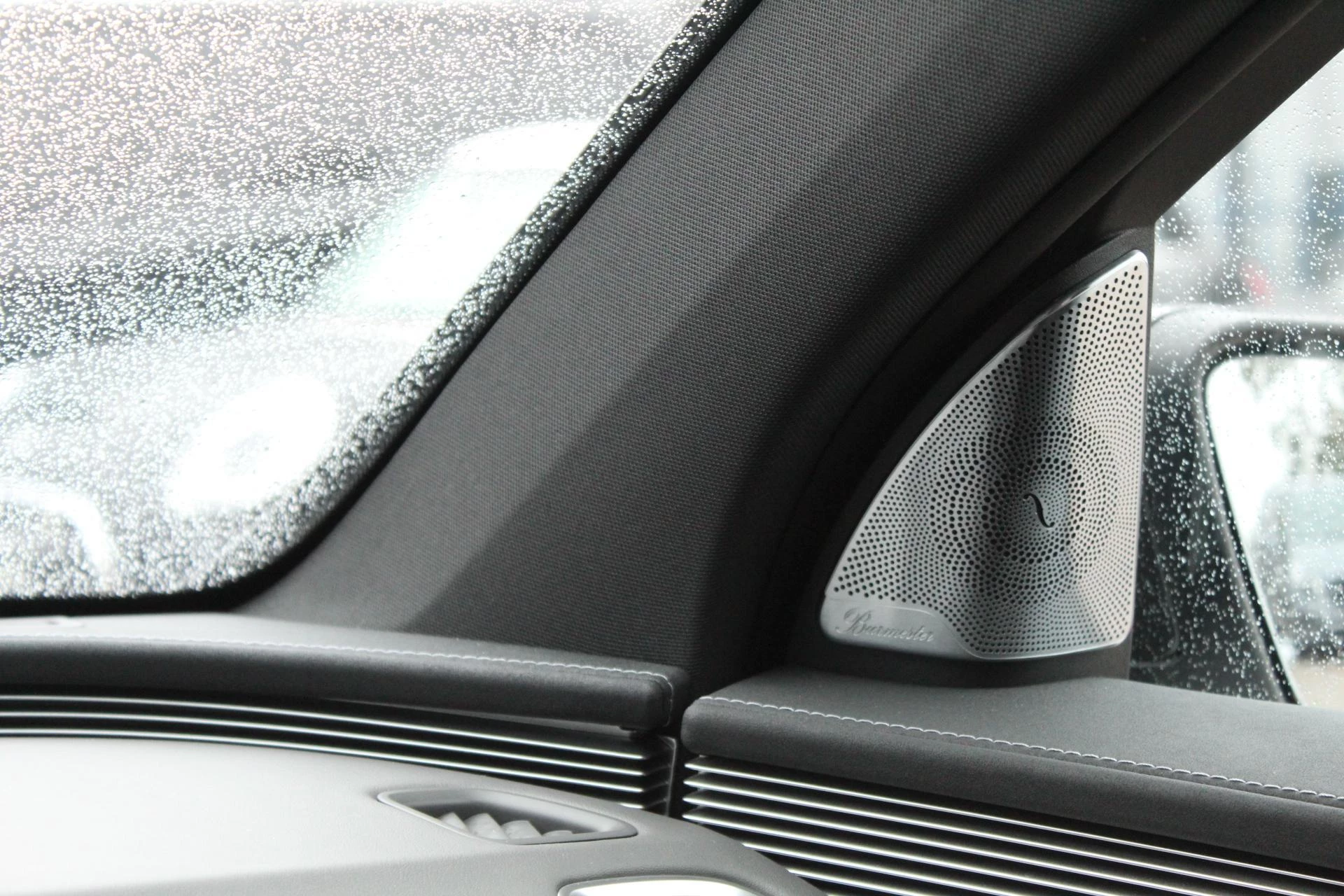 Hoofdafbeelding Mercedes-Benz EQC