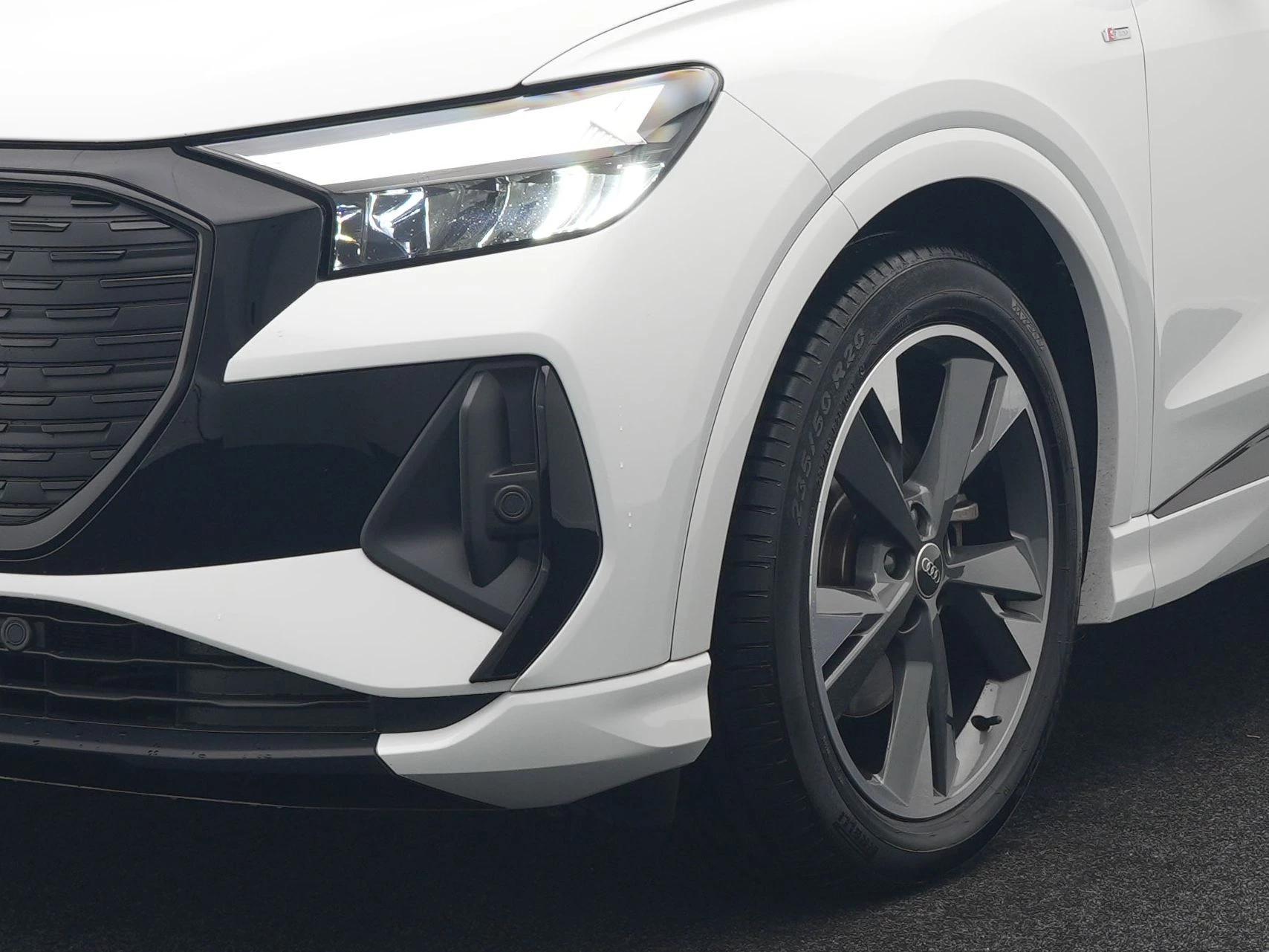 Hoofdafbeelding Audi Q4 e-tron
