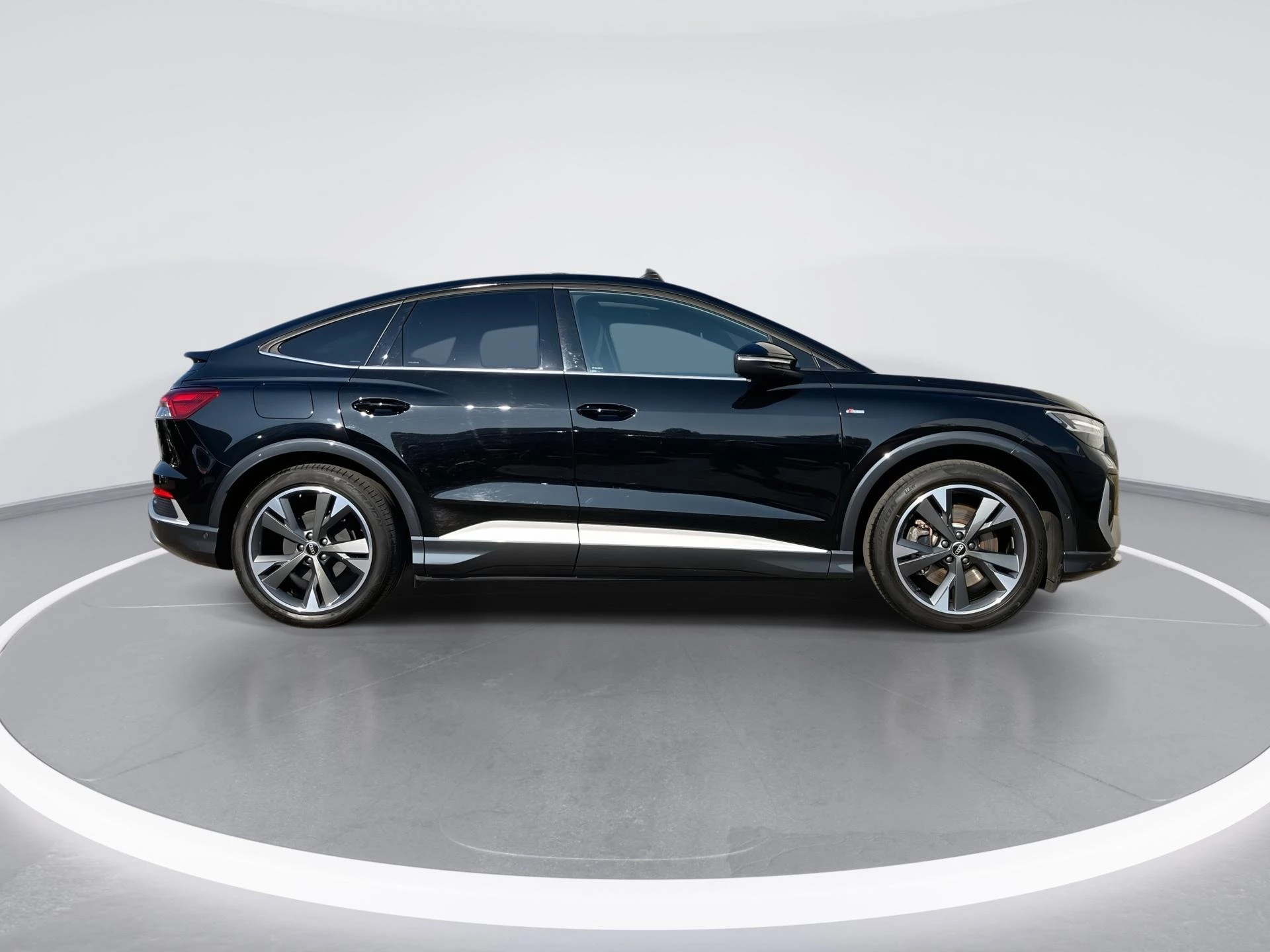Hoofdafbeelding Audi Q4 Sportback e-tron
