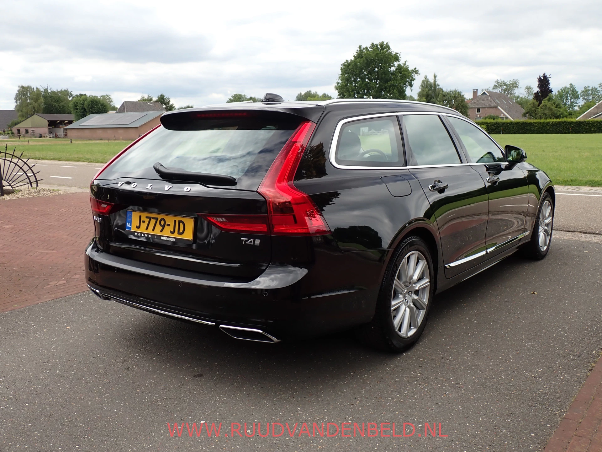 Hoofdafbeelding Volvo V90