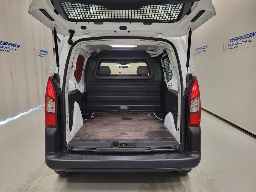 Hoofdafbeelding Peugeot Partner