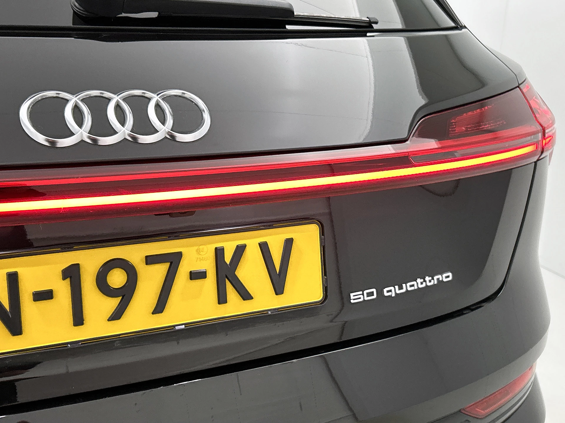 Hoofdafbeelding Audi e-tron