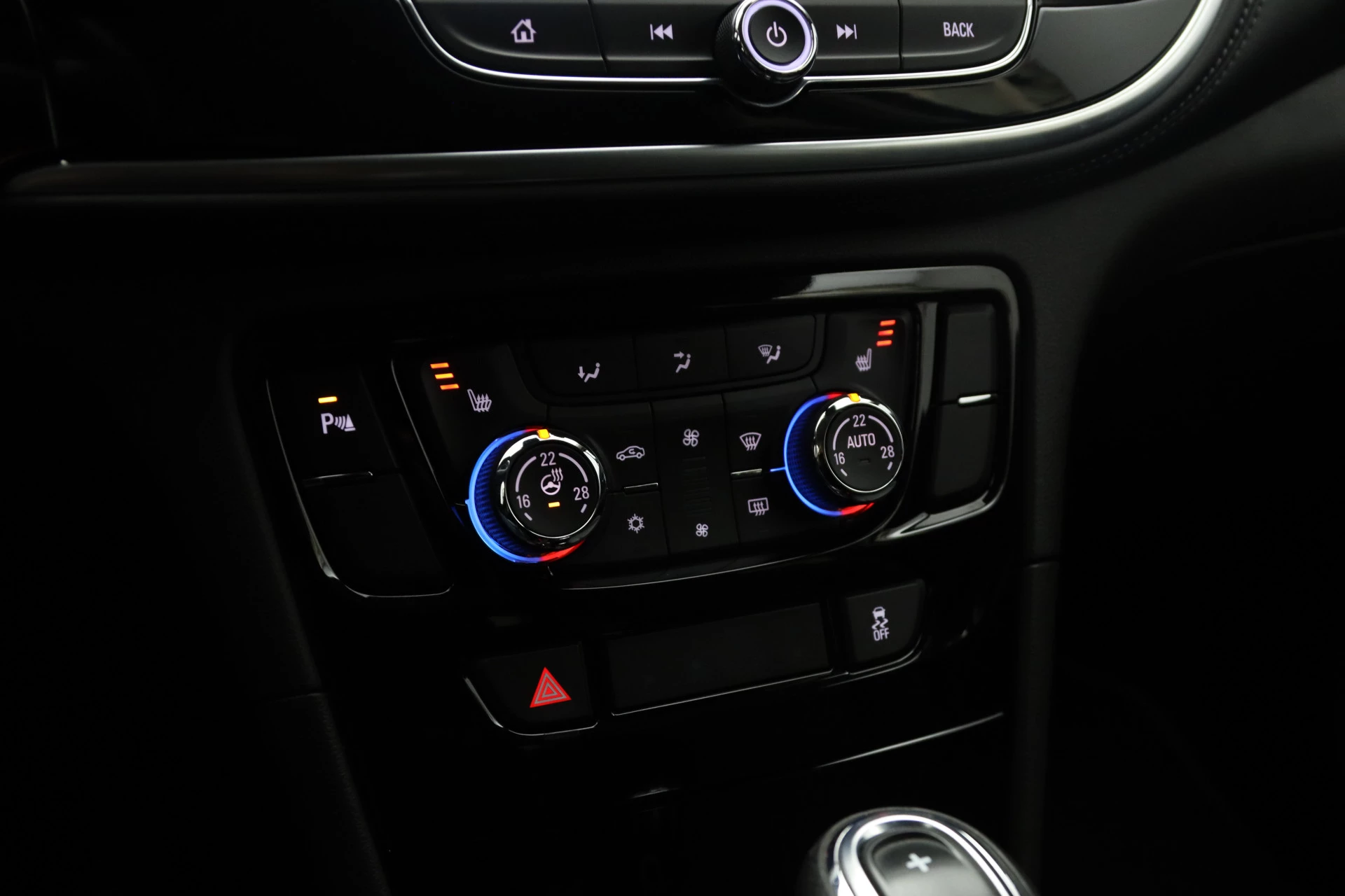 Hoofdafbeelding Opel Mokka X