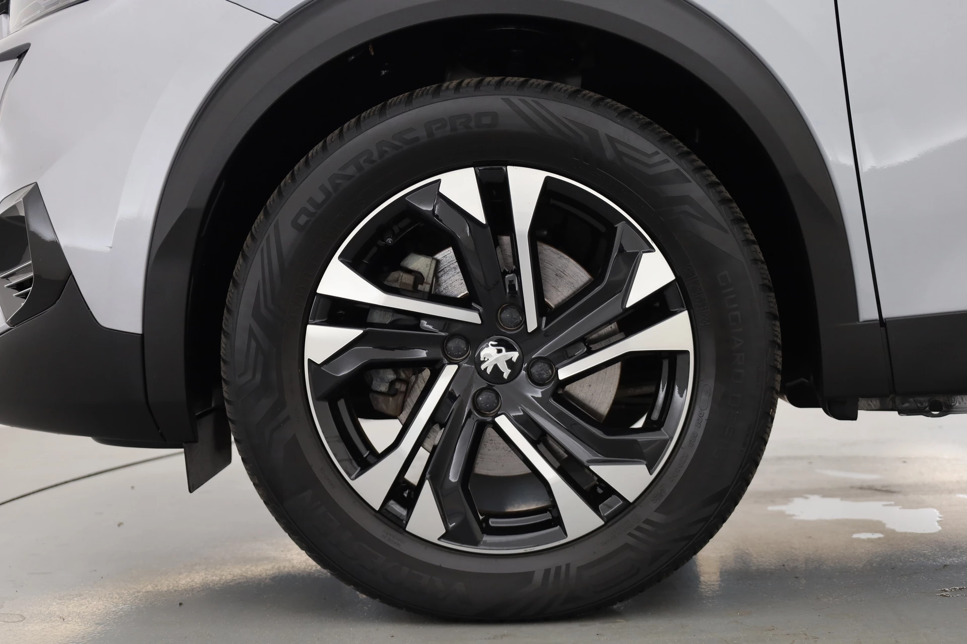 Hoofdafbeelding Peugeot e-2008