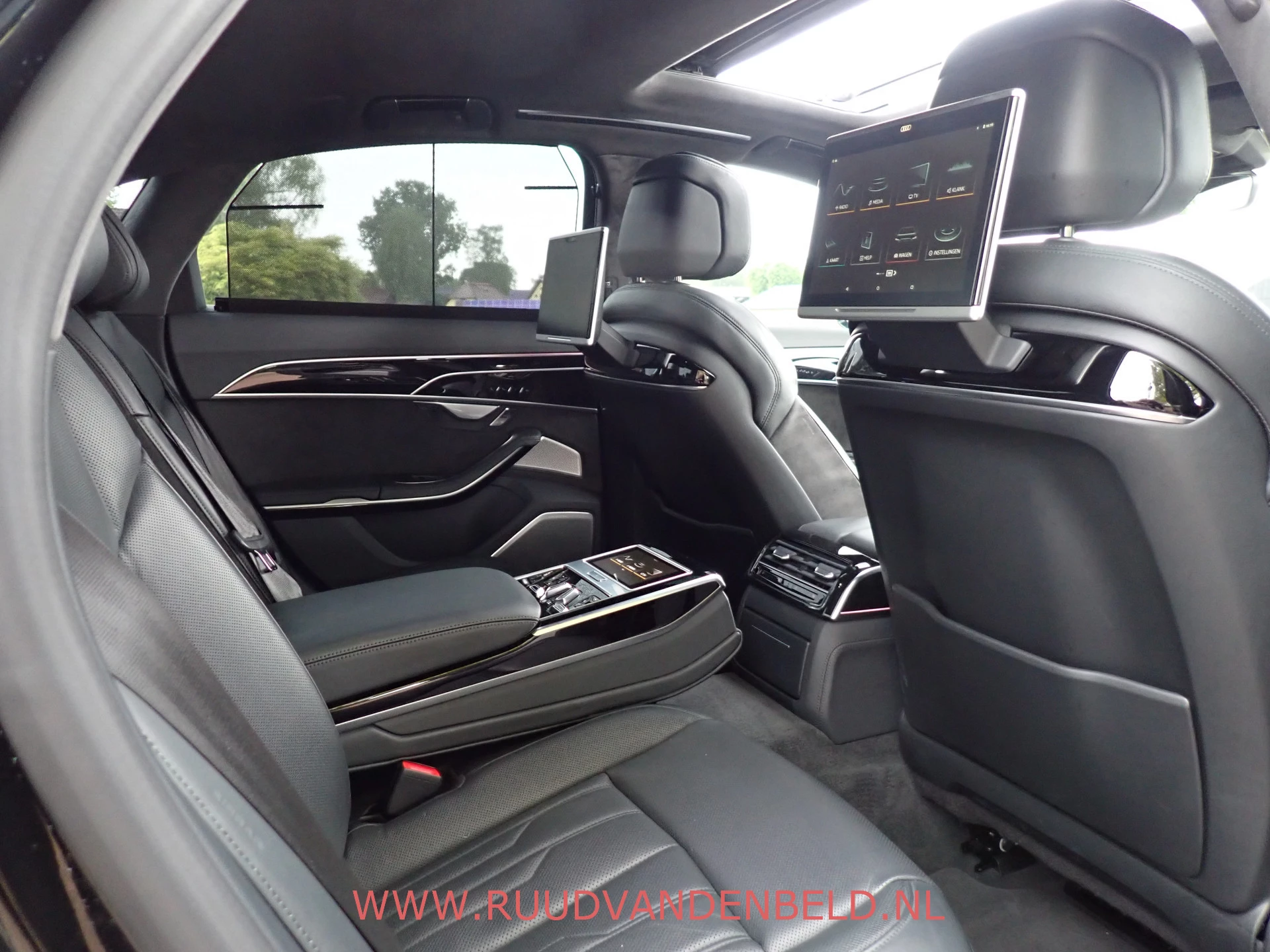 Hoofdafbeelding Audi A8