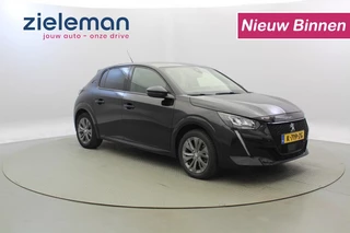 Hoofdafbeelding Peugeot e-208 Peugeot e-208 e-208 EV Allure 50 kWh - Digital Cockpit, Carplay, Half Leer, Camera