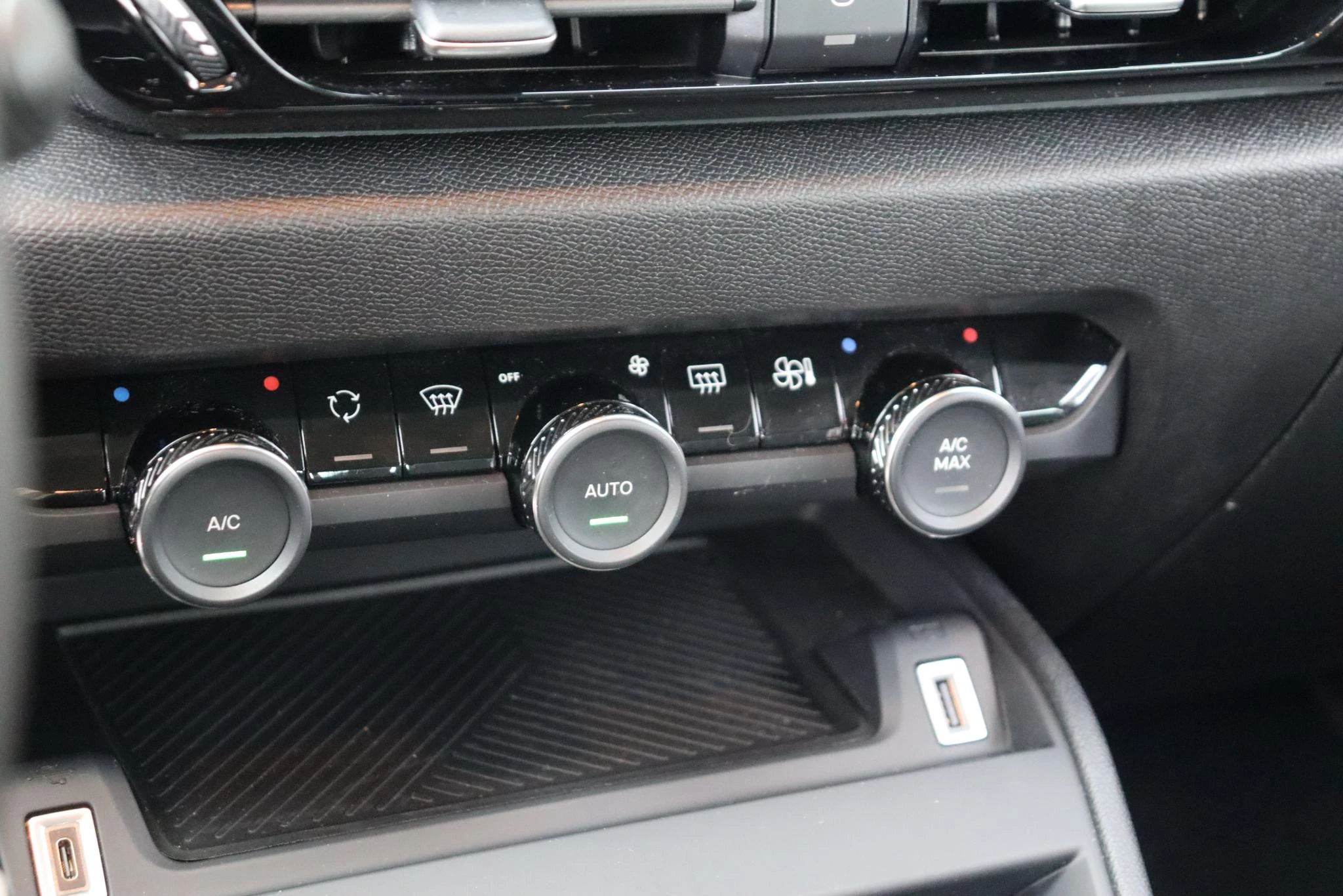 Hoofdafbeelding Citroën ë-C4