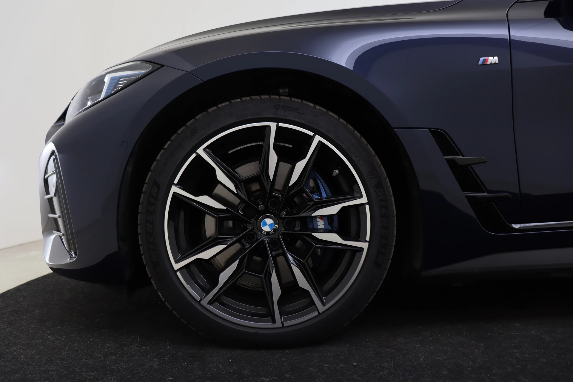 Hoofdafbeelding BMW i4