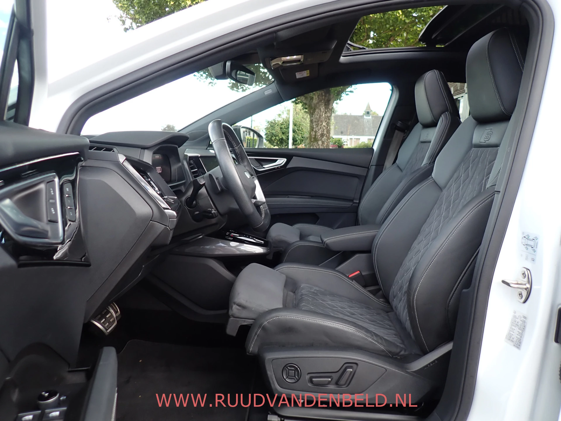 Hoofdafbeelding Audi Q4 e-tron