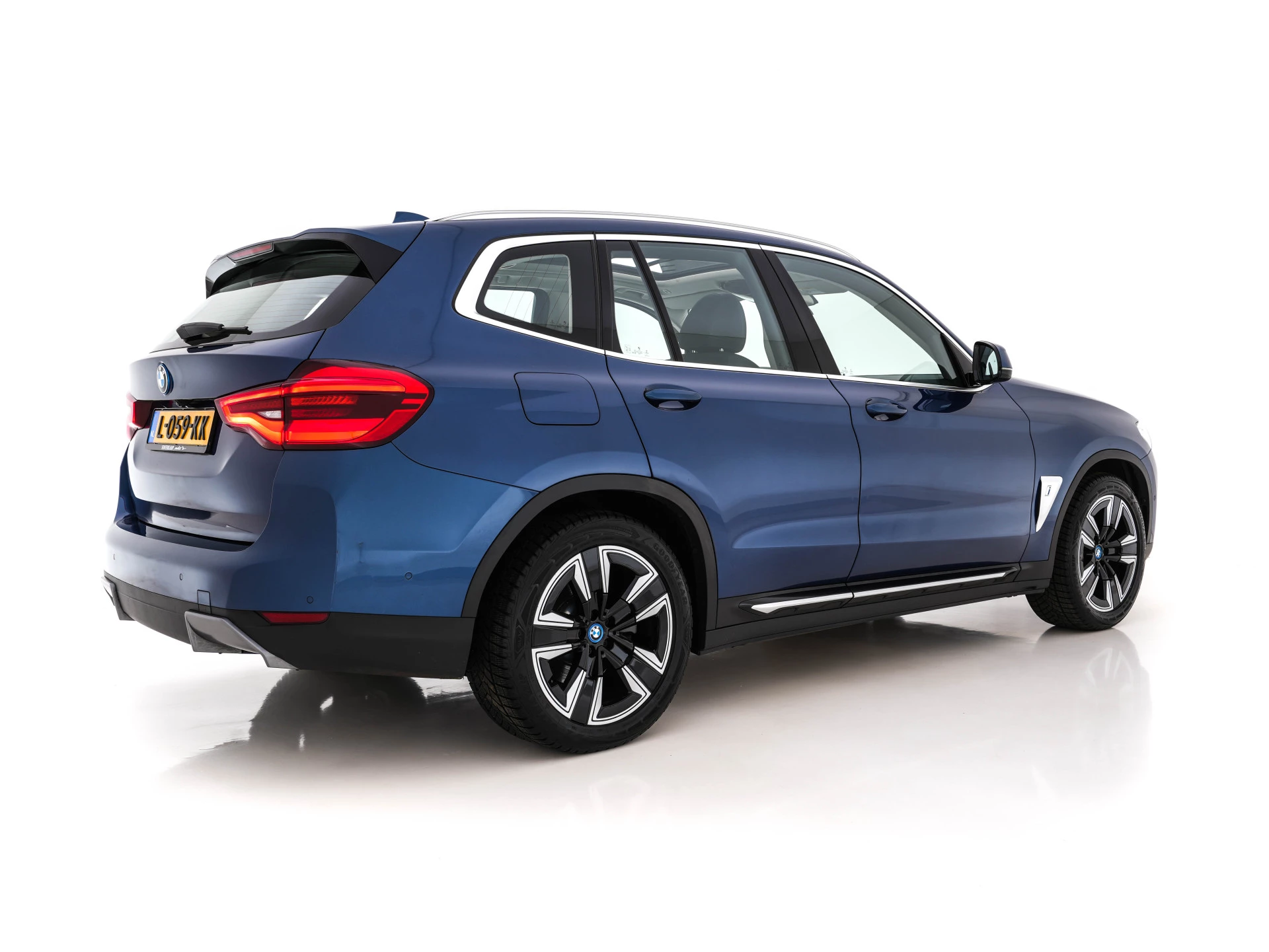 Hoofdafbeelding BMW iX3