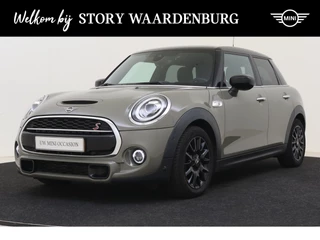 MINI Cooper S Hatchback Salt Automaat / Sportstoelen / Stoelverwarming / Achteruitrijcamera / Park Assistant / Comfort Access / Adaptieve LED / Cruise Control / Harman Kardon