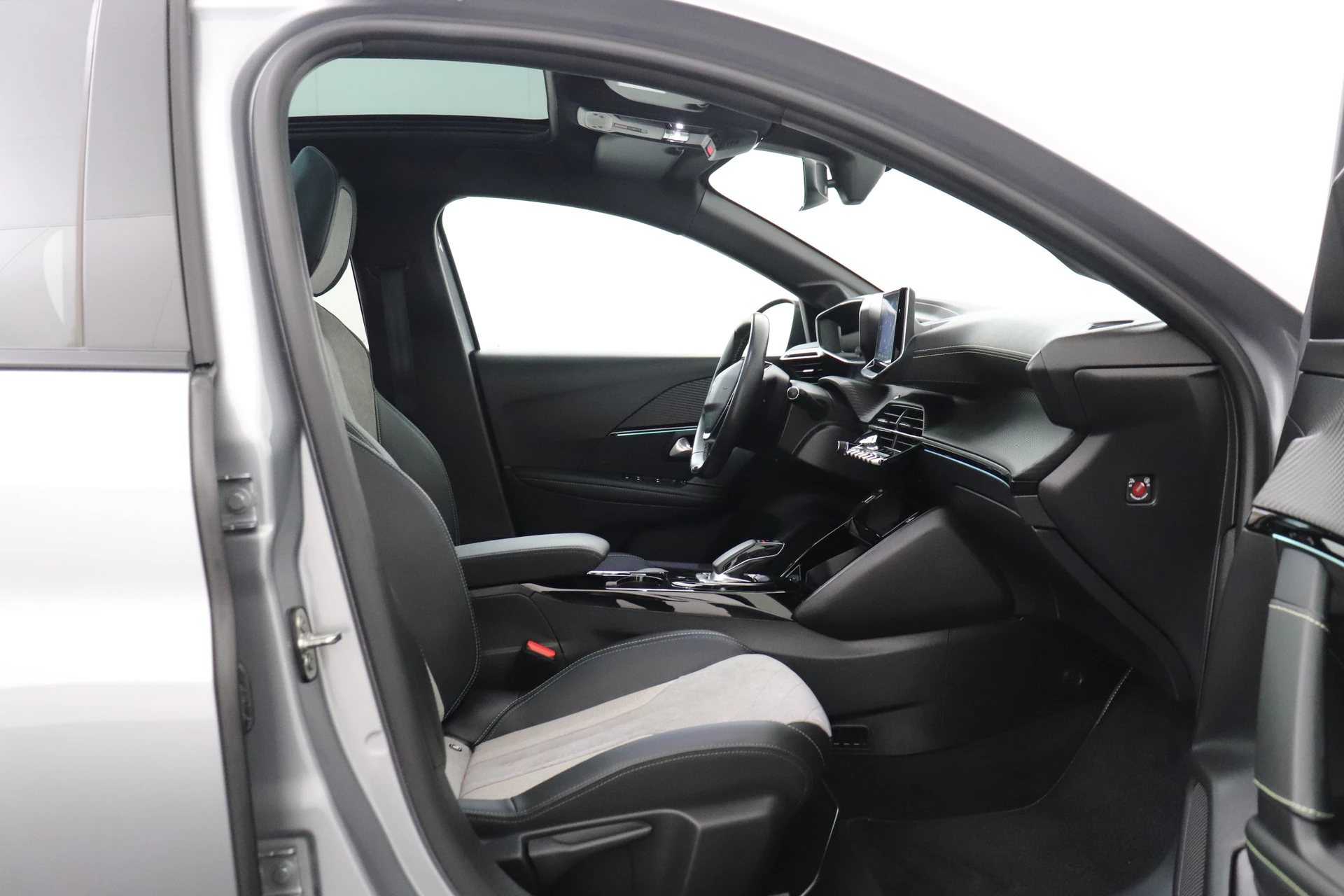 Hoofdafbeelding Peugeot e-208