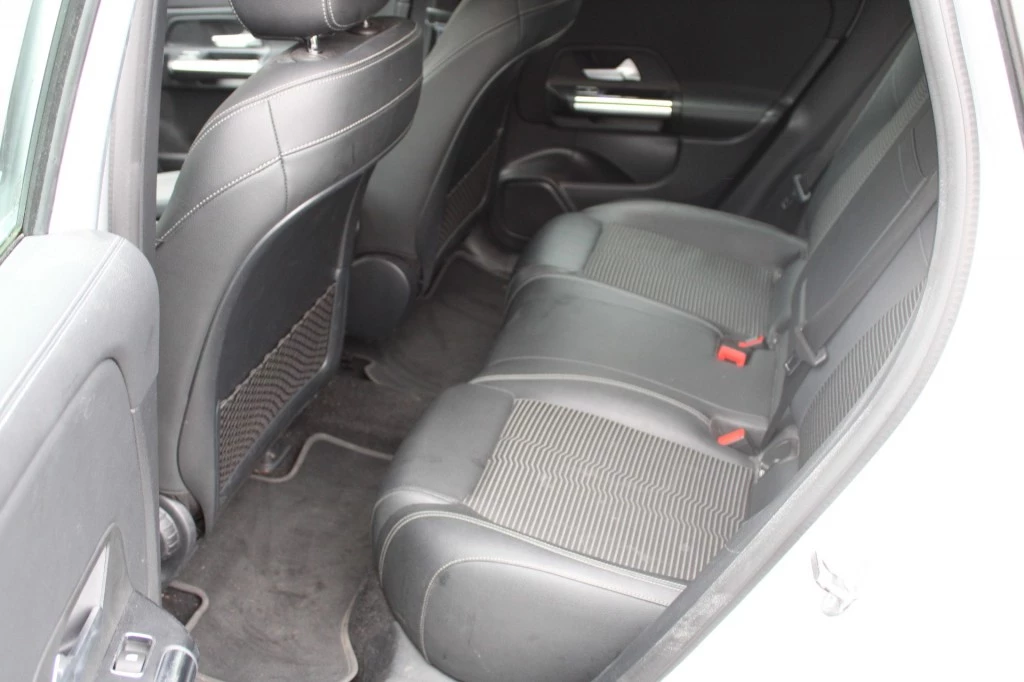 Hoofdafbeelding Mercedes-Benz EQA