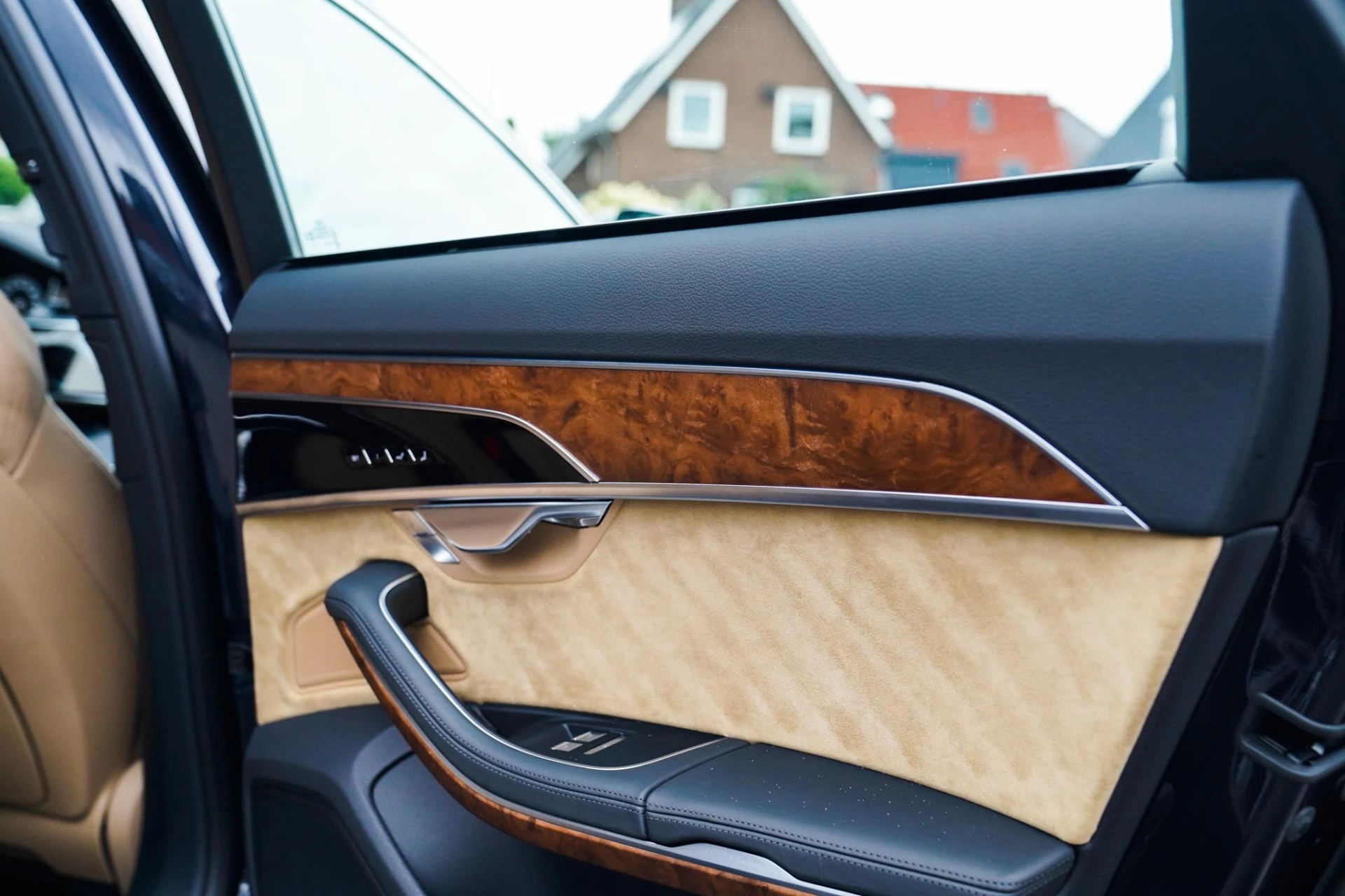 Hoofdafbeelding Audi A8