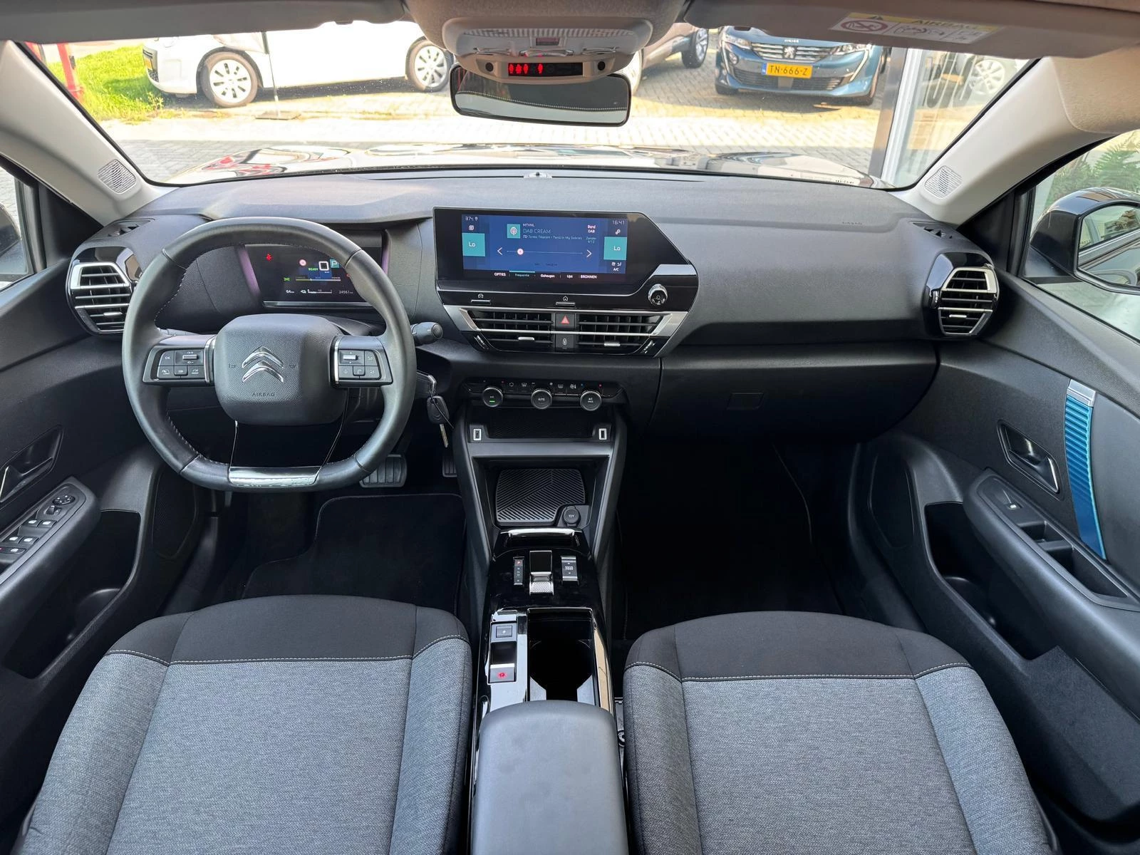 Hoofdafbeelding Citroën ë-C4