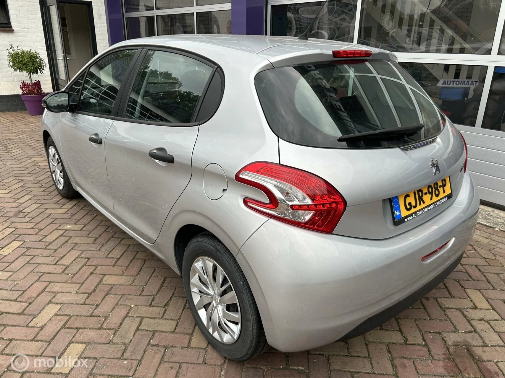 Hoofdafbeelding Peugeot 208