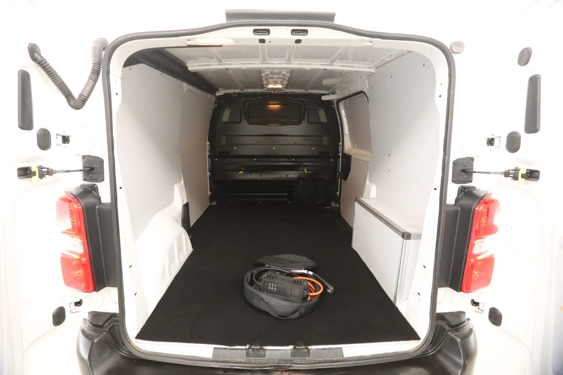 Hoofdafbeelding Peugeot e-Expert