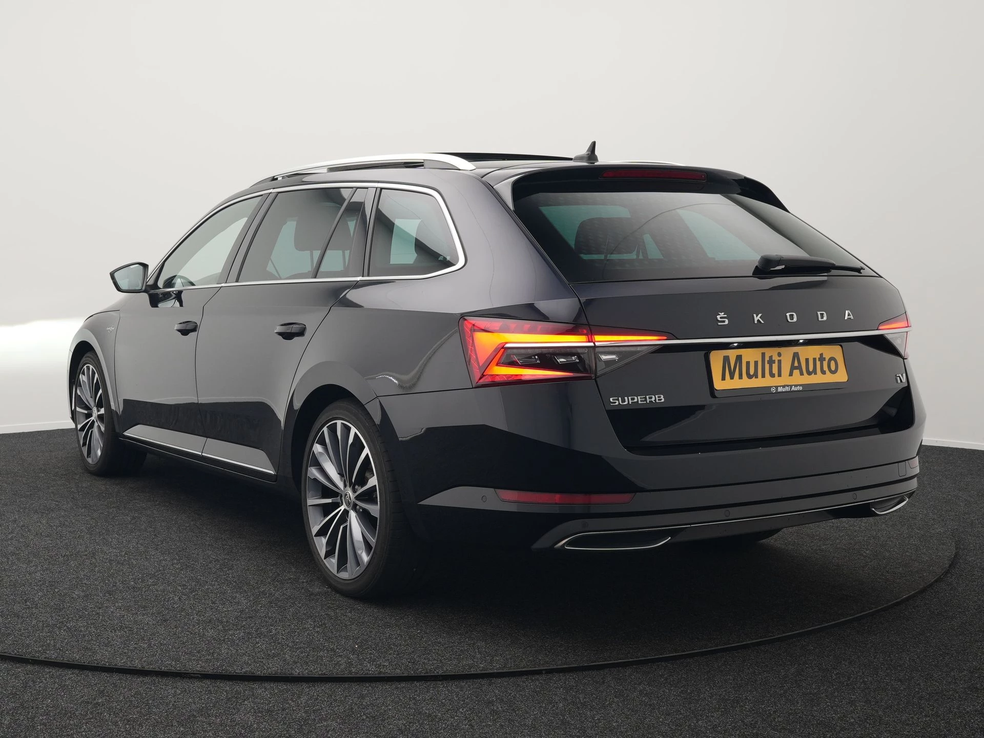 Hoofdafbeelding Škoda Superb